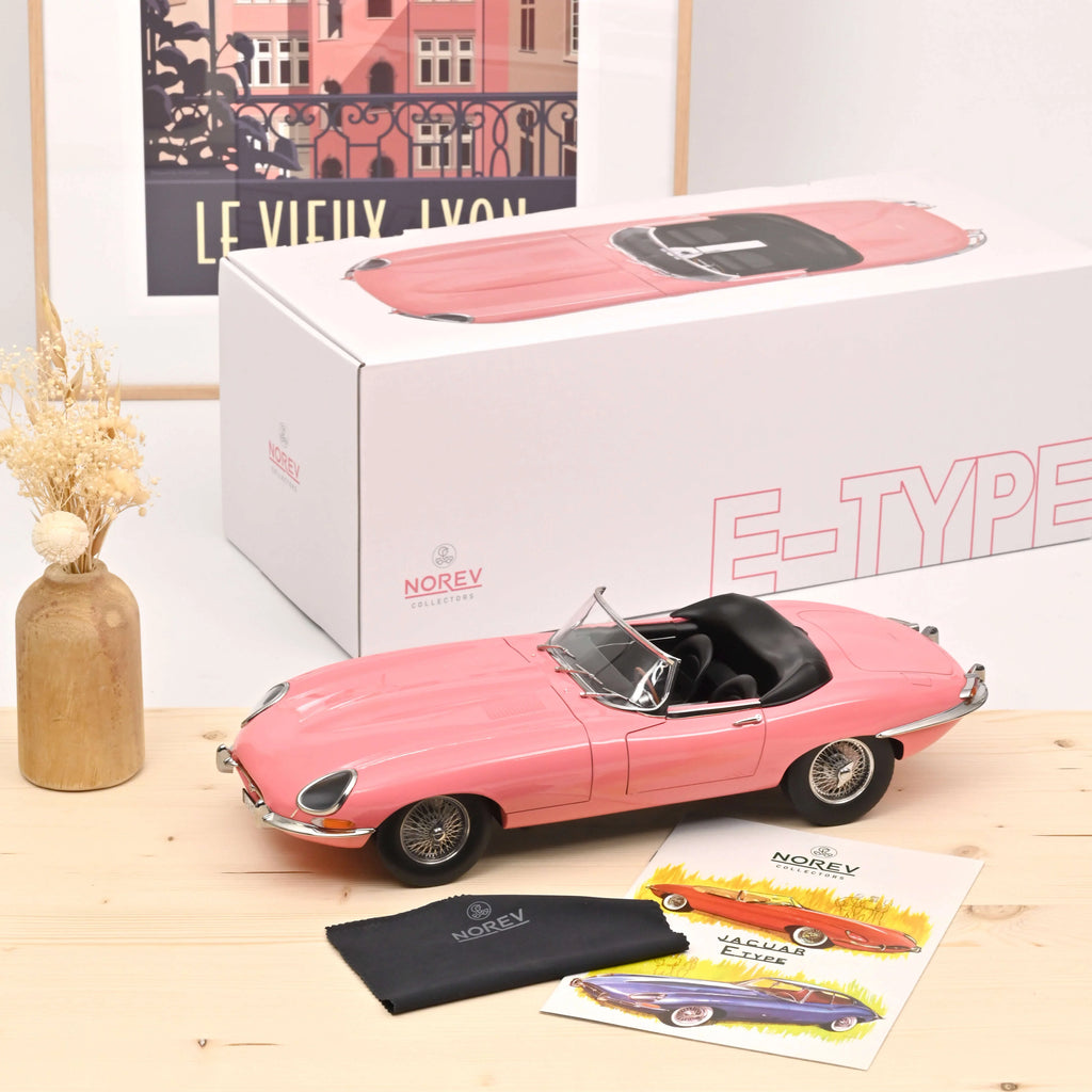 Jaguar E-Type Cabriolet 1962 Pink 1:12 - 300pcs
