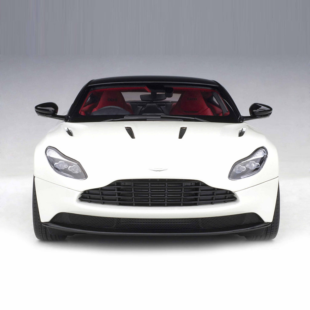 Aston Martin DB11 Morning Frost White 1:18