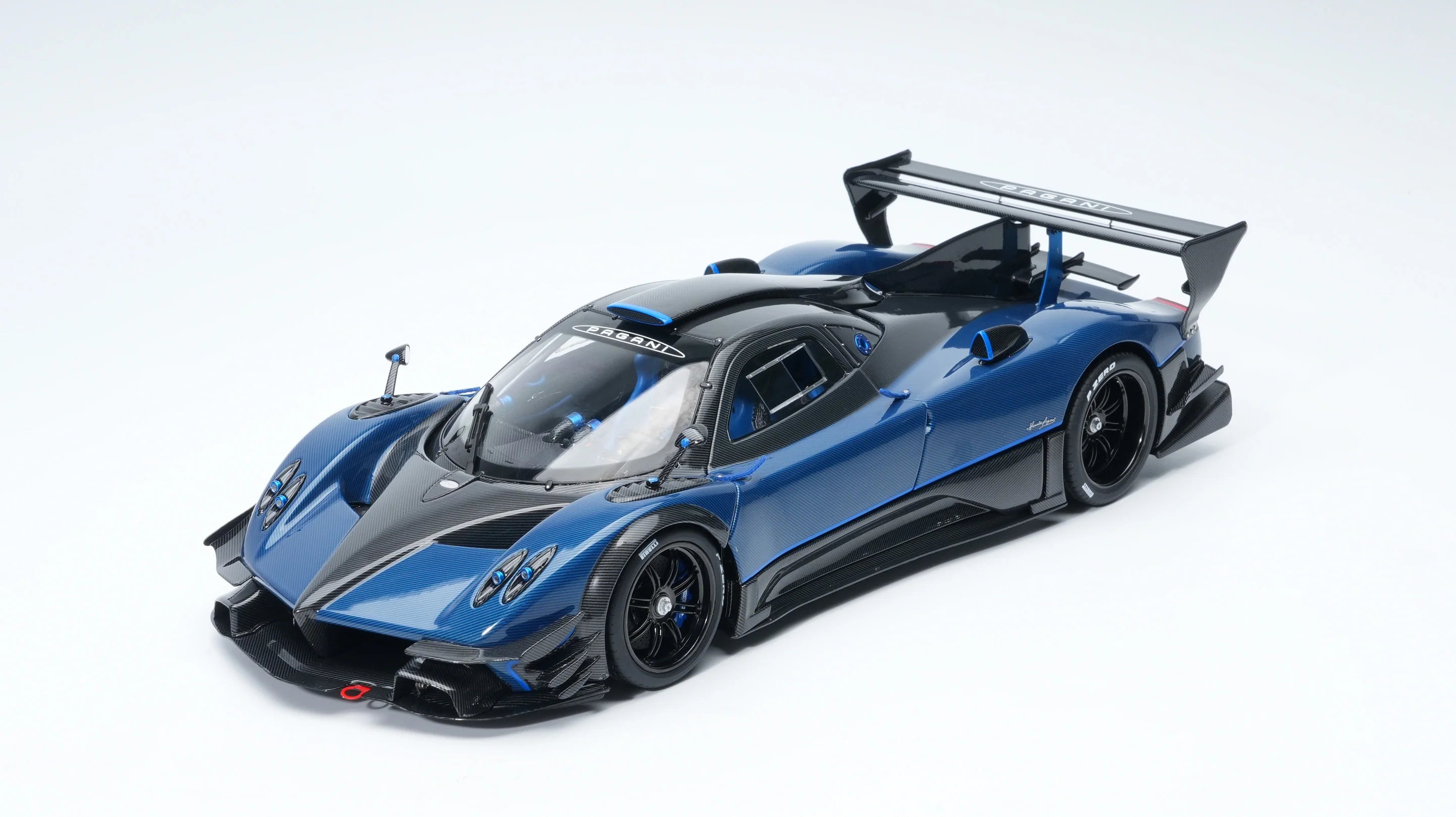 Pre-order BBR Pagani Zonda Revolucion Fully Open, Special Pack - Limited Edition