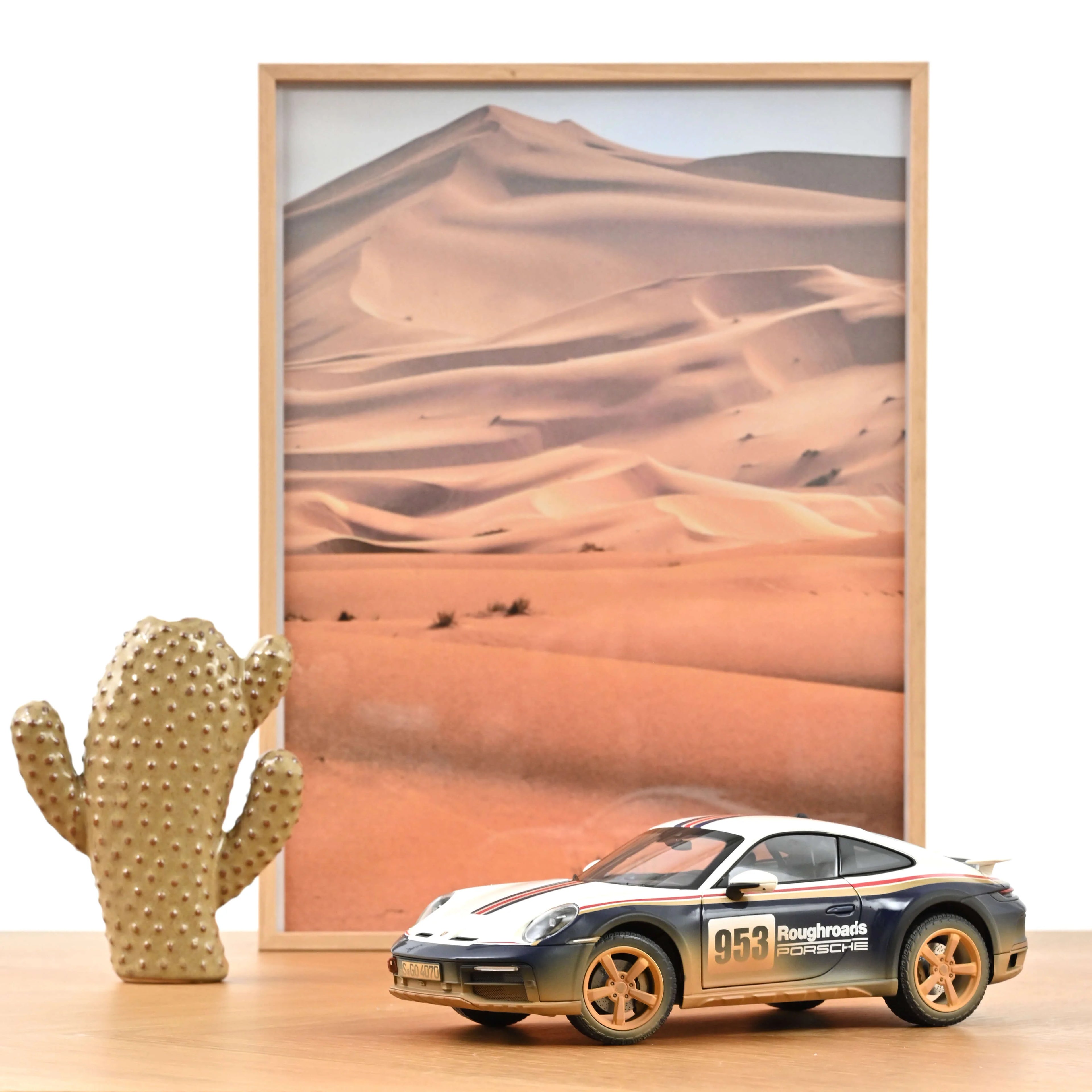 Porsche 911 Dakar Roughroads Dirty 1:18 - 500 Stk.