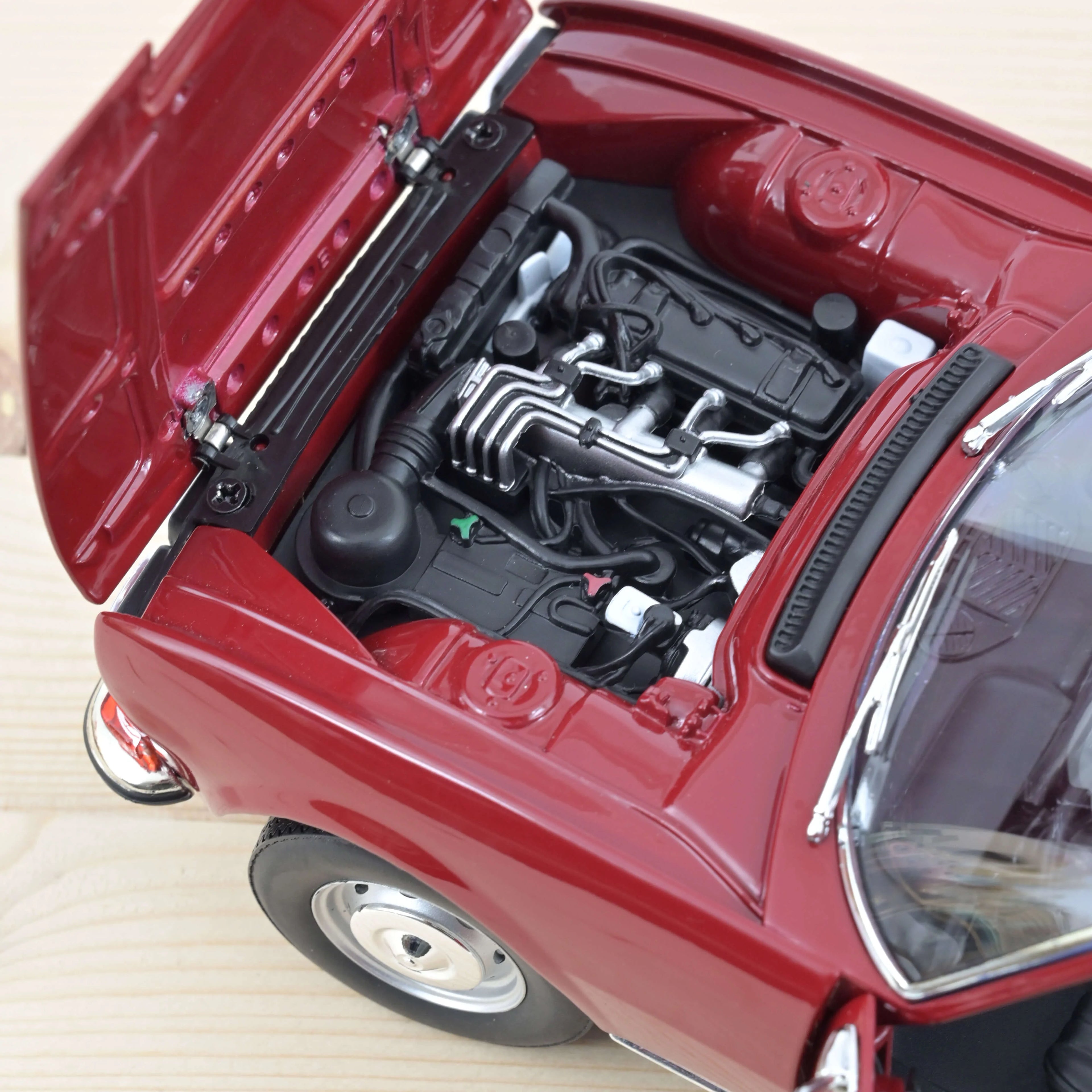 Peugeot 504 Cabriolet 1969 Andalou Red 1:18