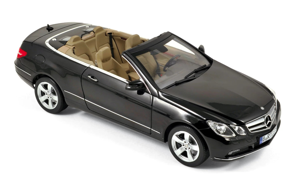 Mercedes-Benz E-Klasse Cabriolet 2010 Black 1:18