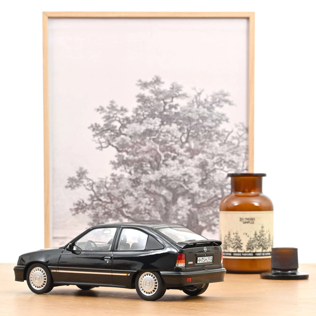 Opel Kadett GSi 1991 Black metallic Helmut Schmidt 1:18