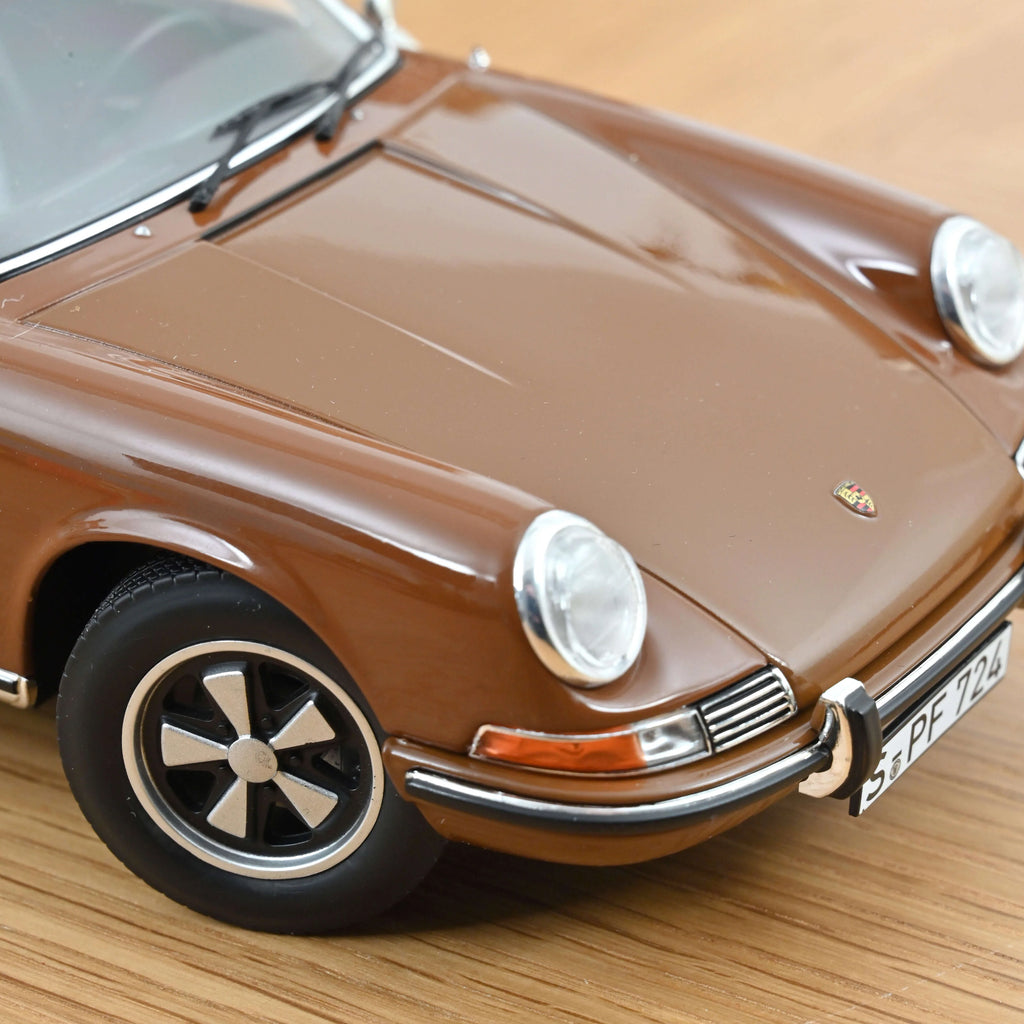 Porsche 911 T 1969 Brun sépia 1:18 - 400 pcs