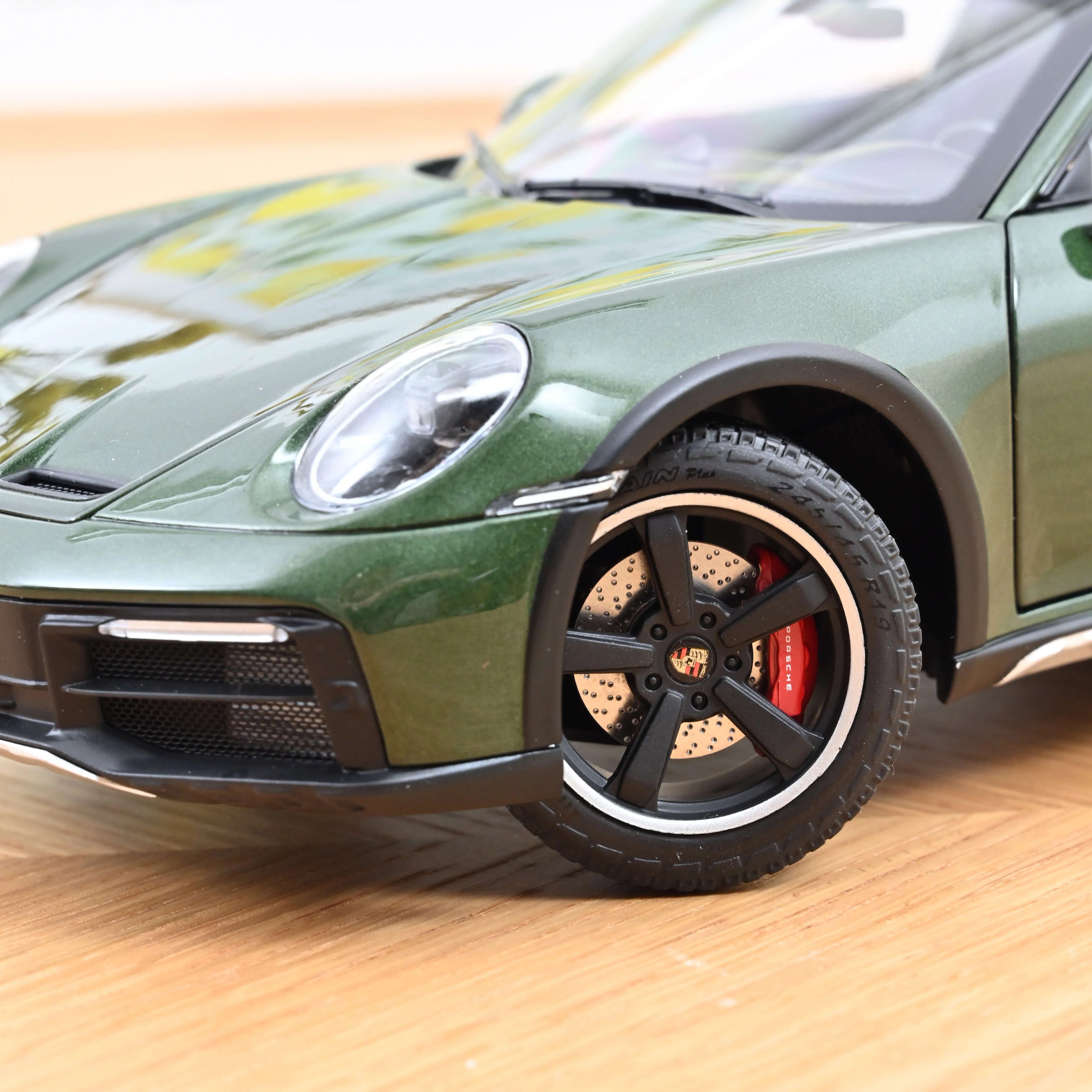 Porsche 911 Dakar 2023 Vert Chêne Métallisé 1:18