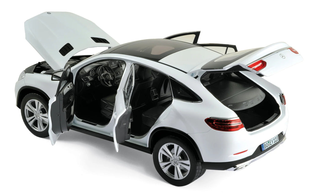 Mercedes-Benz GLE Coupé 2015 Weiß 1:18