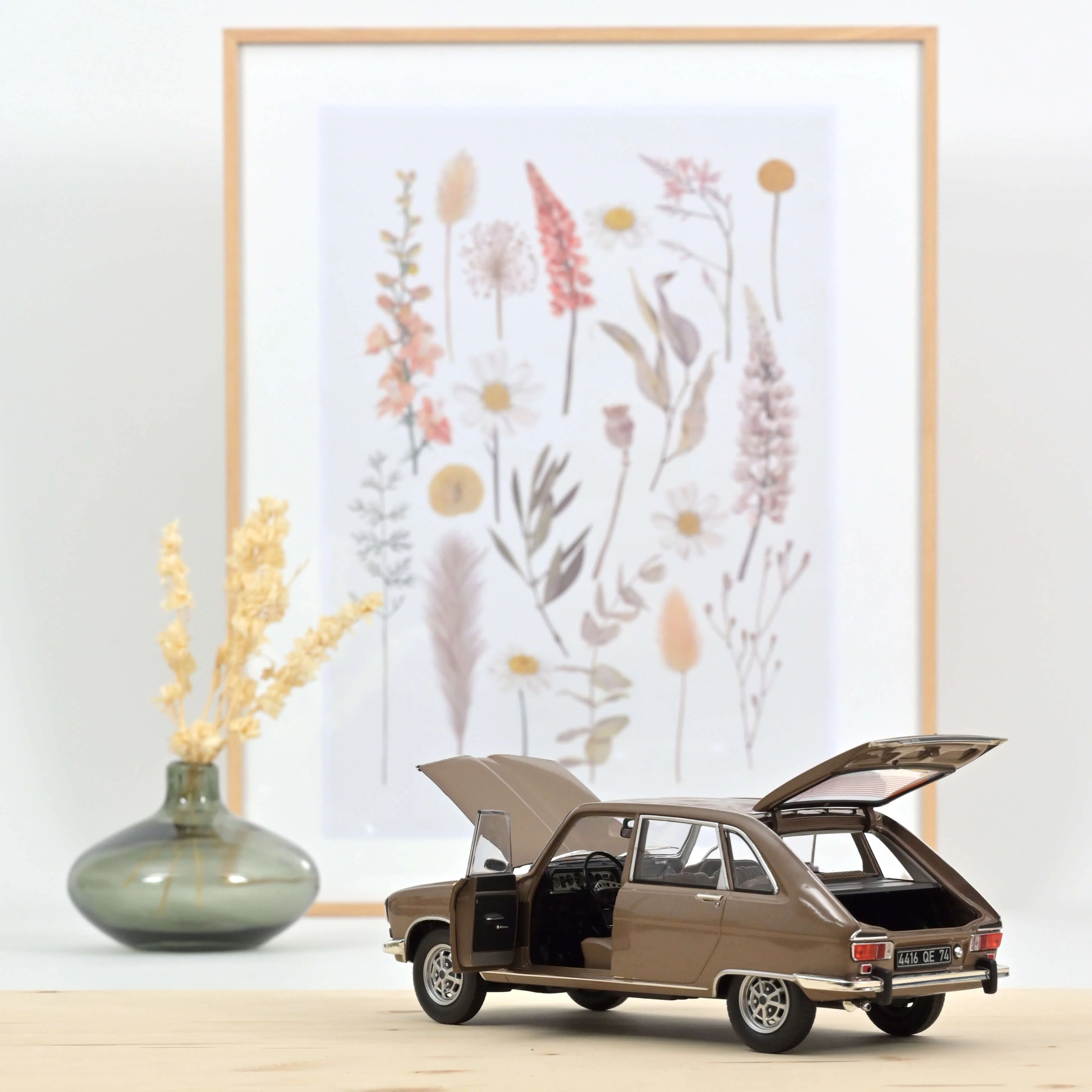 Renault 16 TX 1974 Metallic Beige 1:18