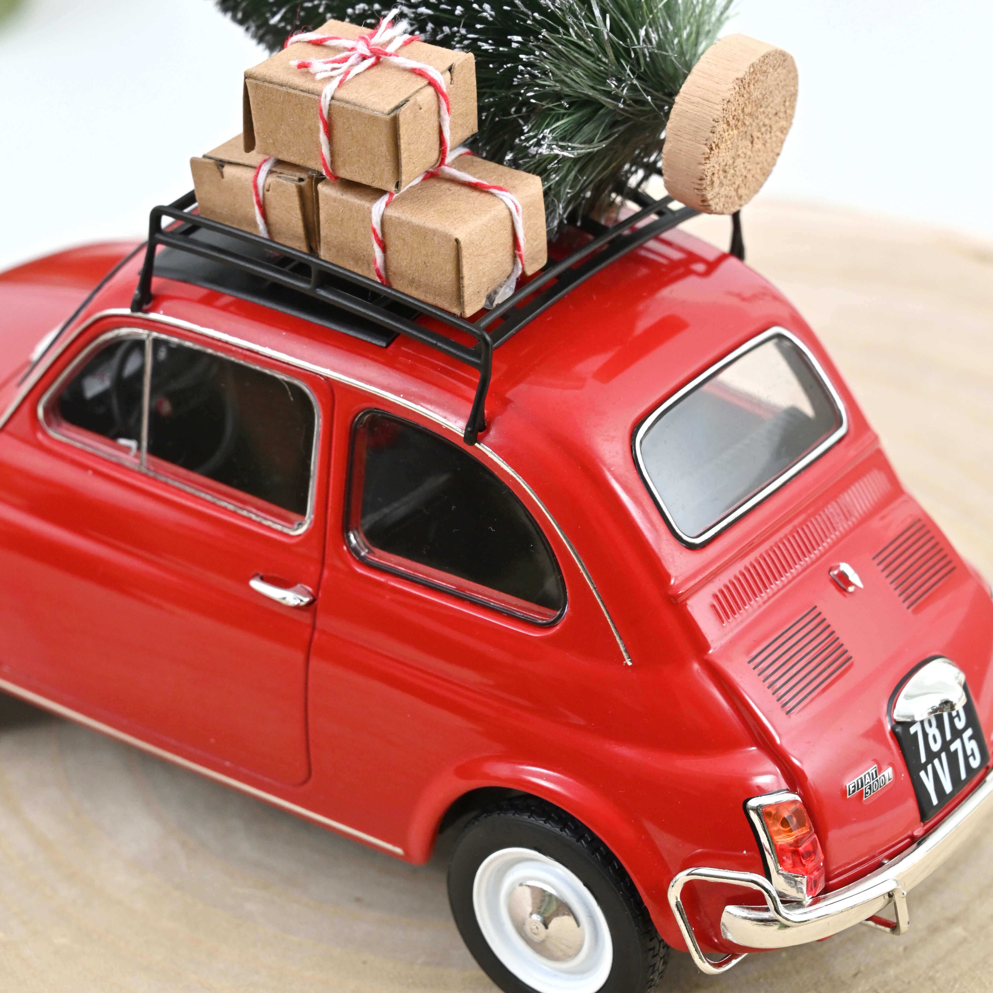 Fiat 500 L 1968 Red Christmas 1:18