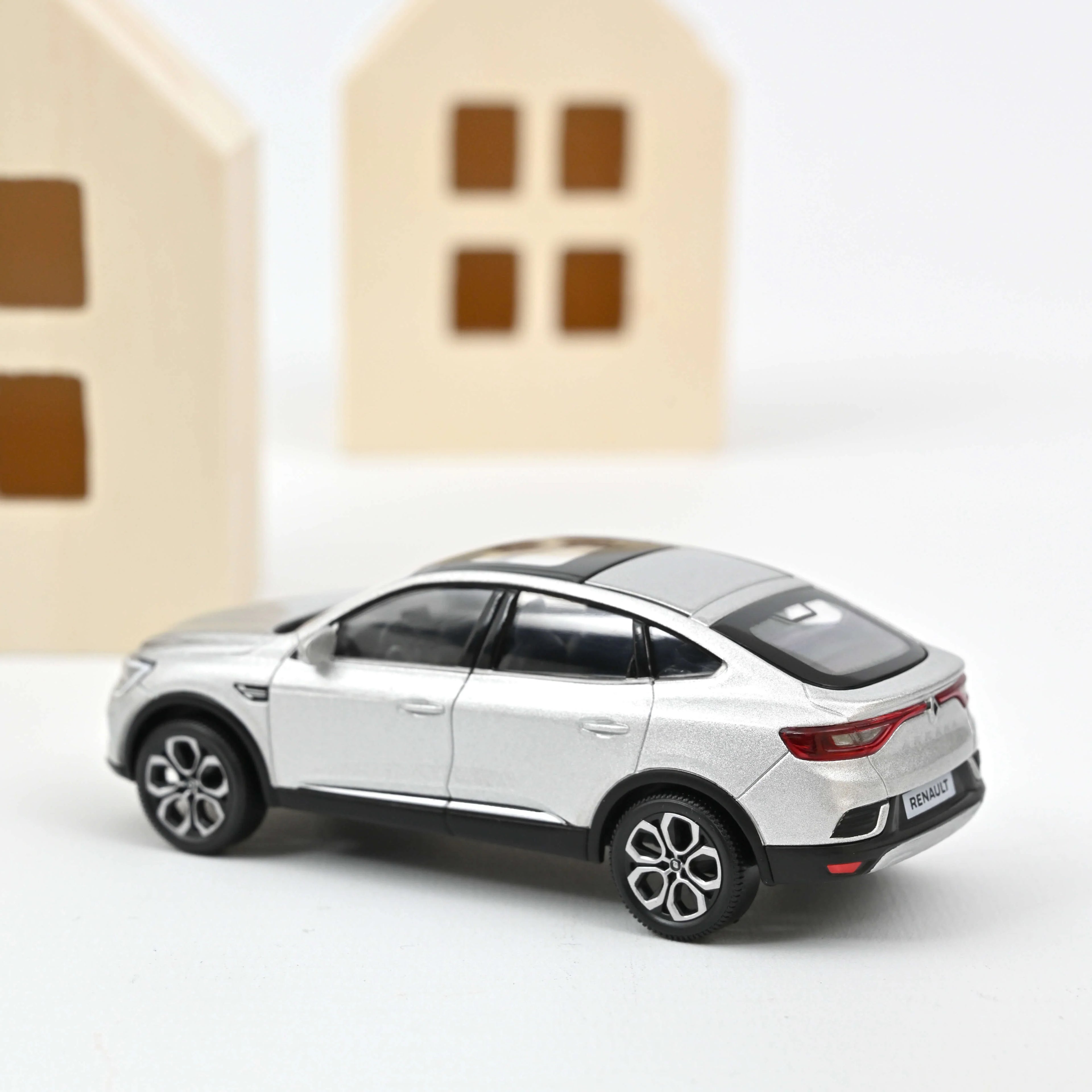 Renault Arkana 2021 Gris Highland 1:43