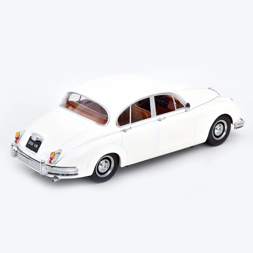 Daimler 250 V8 LHD 1962 White 1:18