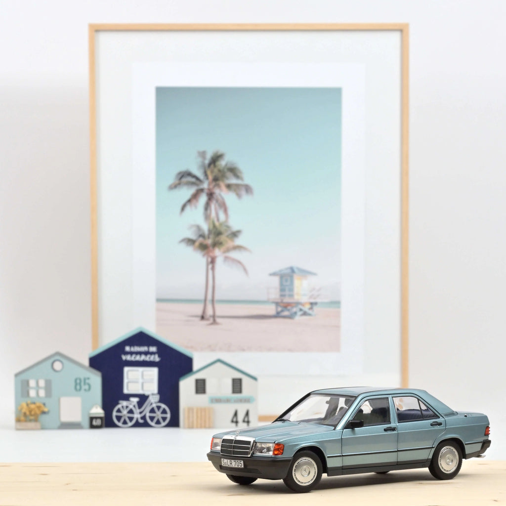 Mercedes-Benz 190 E 1984 Bleu clair métallisé 1:18