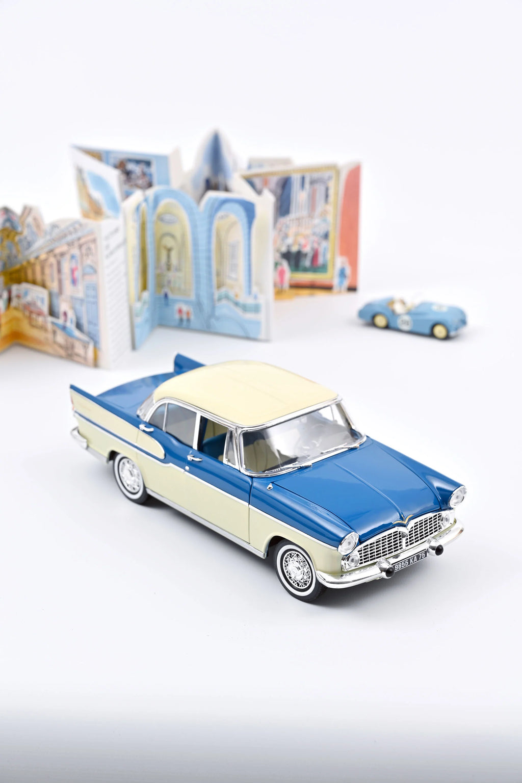 Simca Vedette Chambord 1960 Tropic Green&China Ivory 1:18