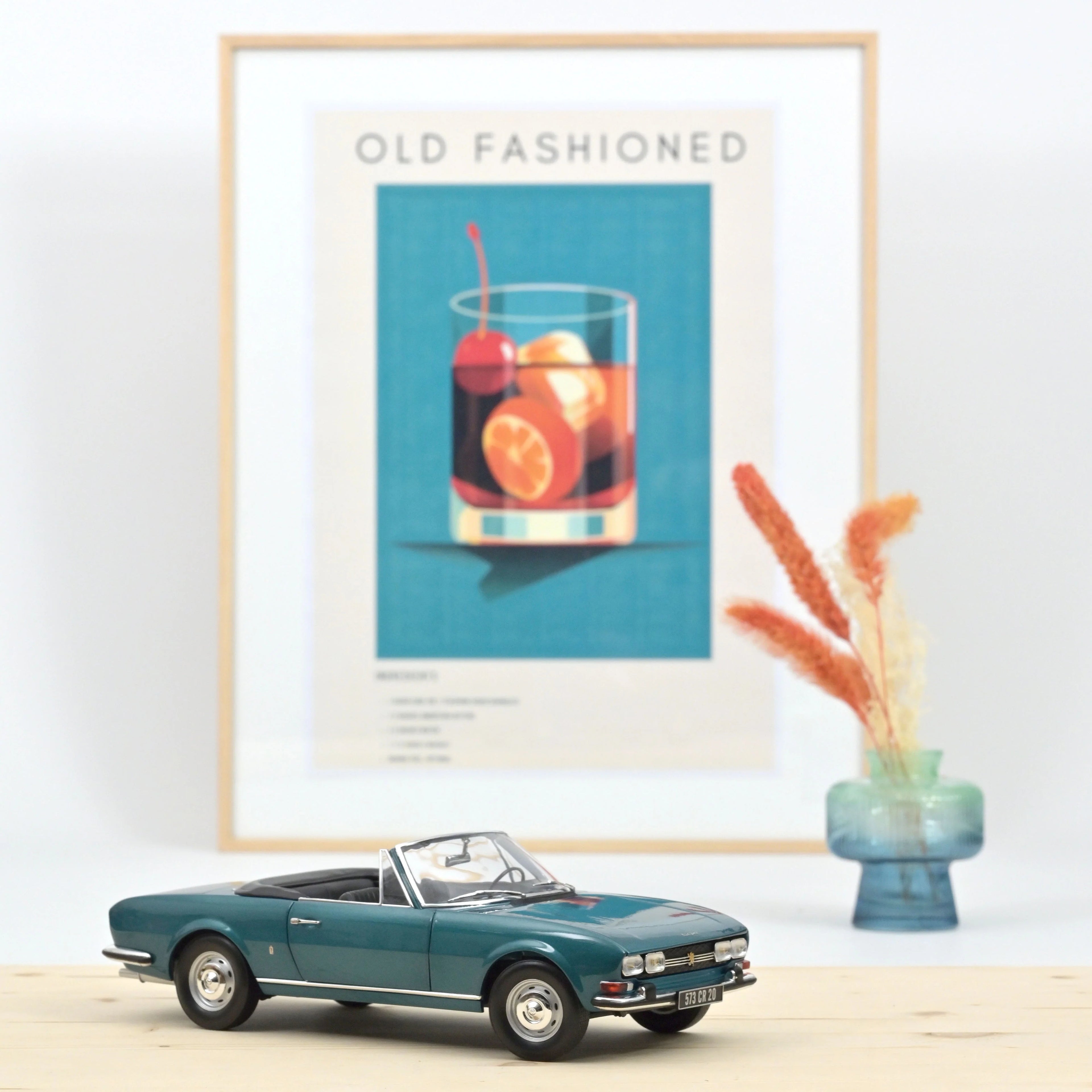Peugeot 504 Cabriolet 1969 Metallic Blue 1:18 - 250pcs