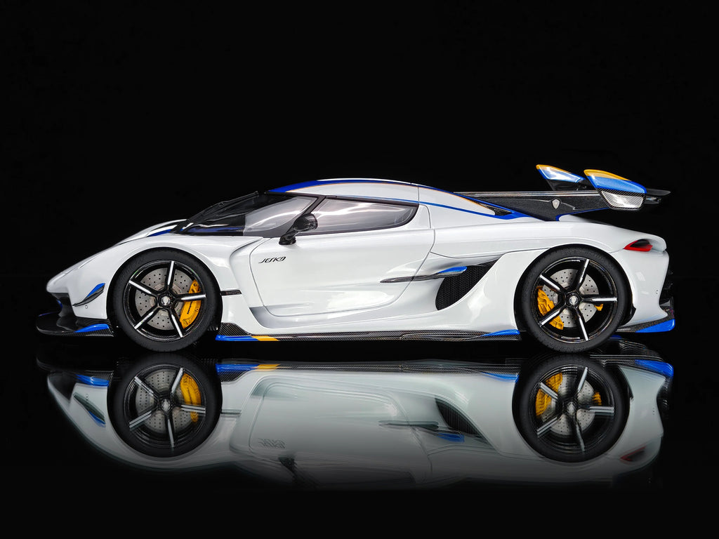 Pre-order FrontiArt Koenigsegg Jesko 7283 Crystal White - Limited 100 pcs