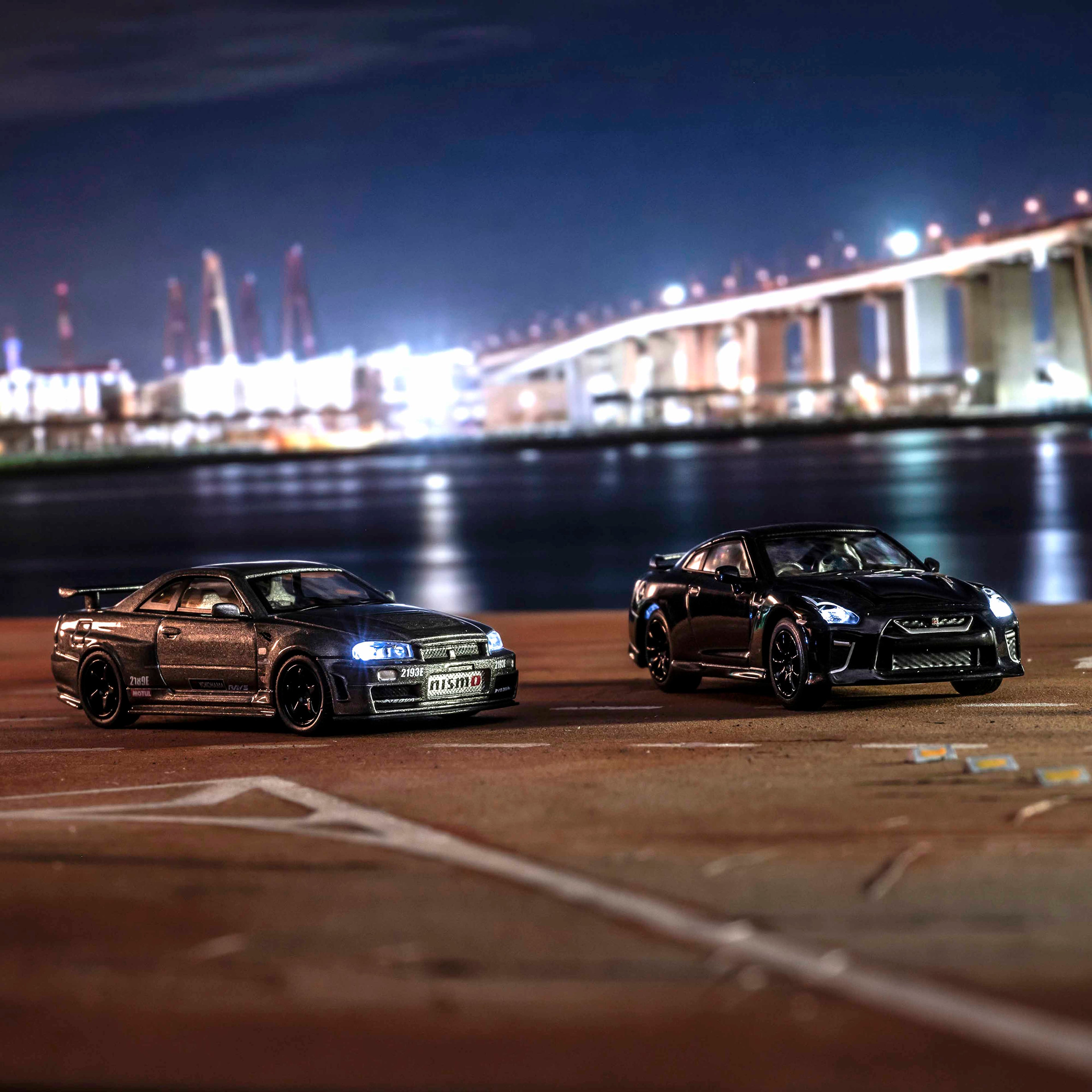 Nissan Skyline R34 GT-R NISMO (grey) 1/64