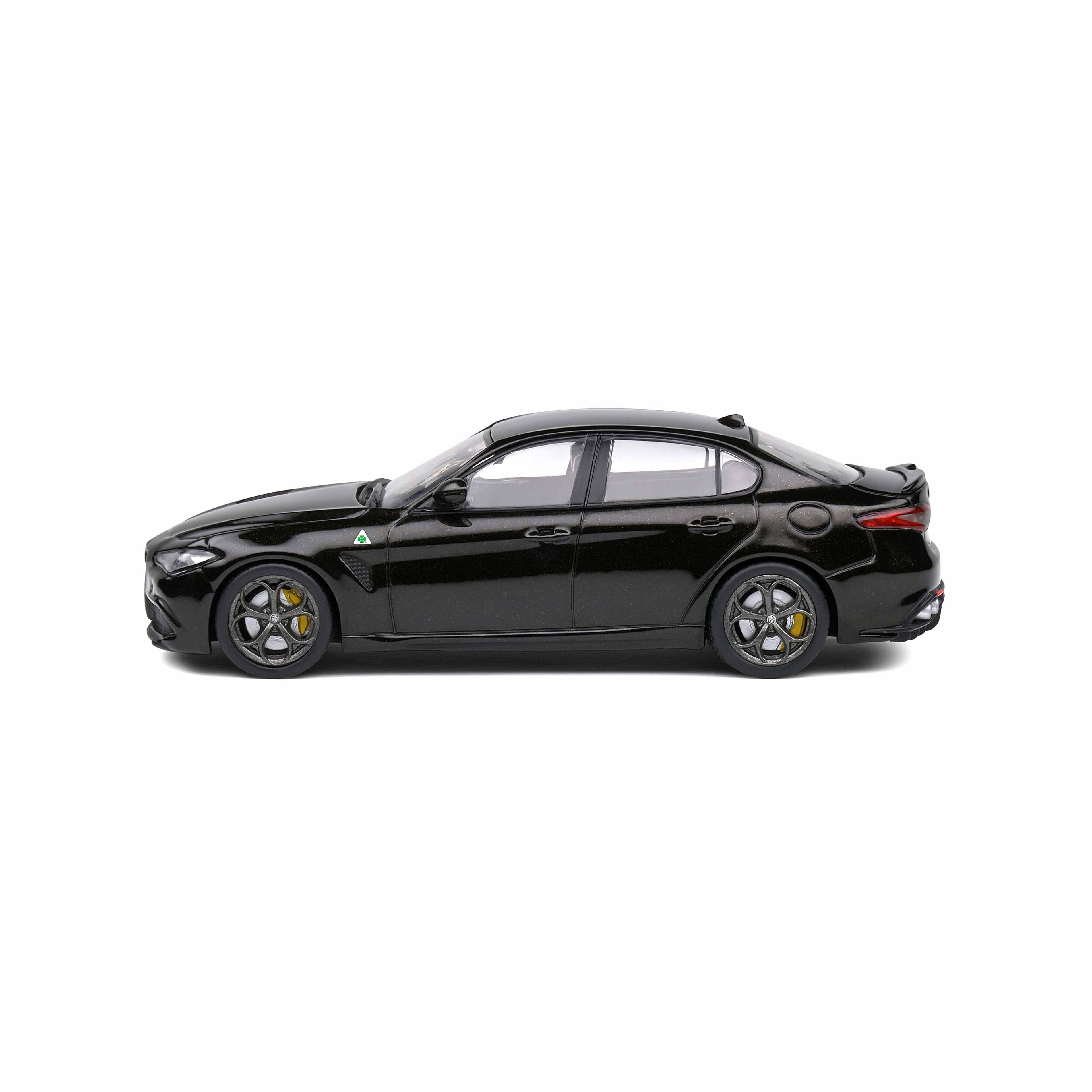 Alfa Romeo Giulia Quadrifoglio Black 2019 1:43
