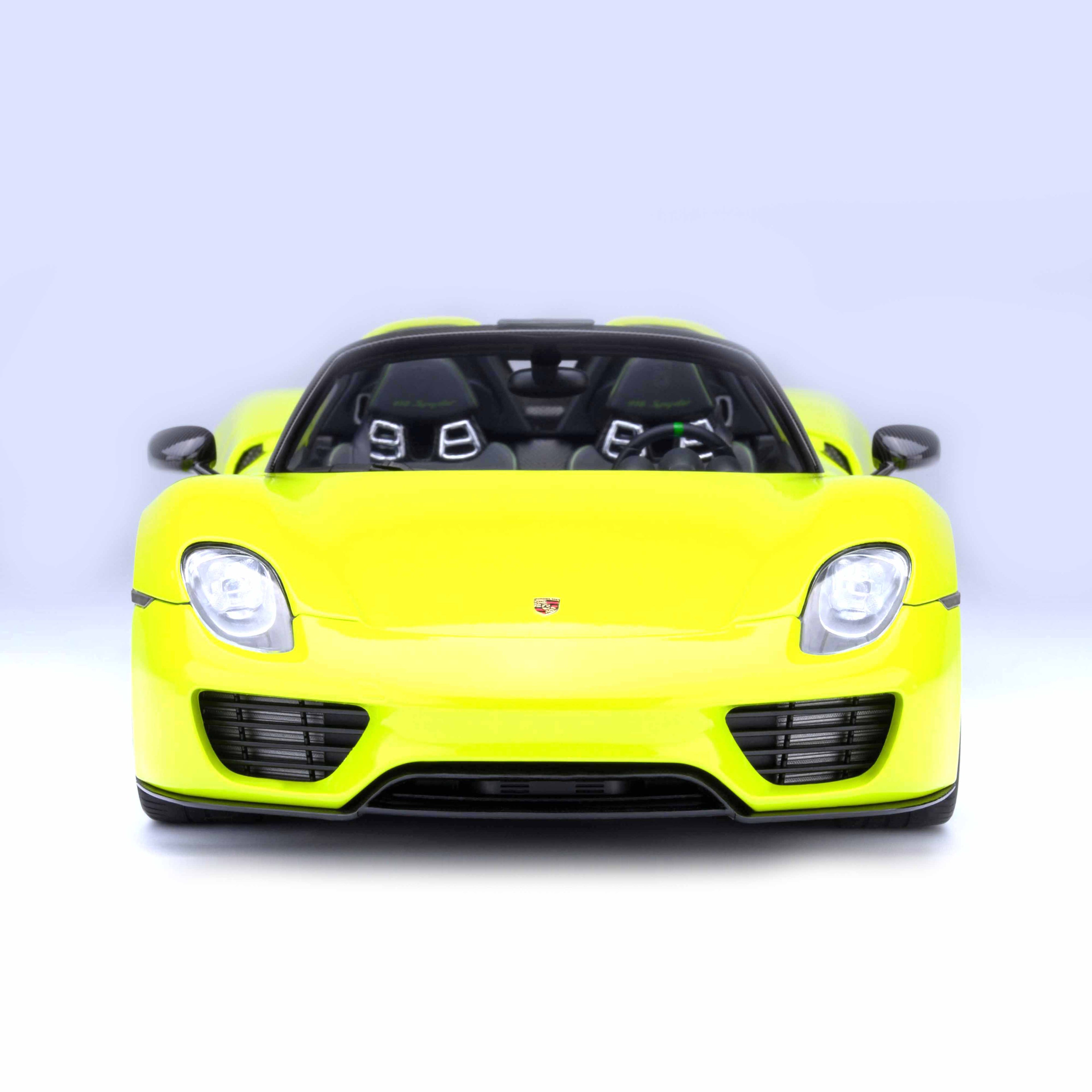 Porsche 918 Spyder Weissach Package Acid Green 1:18