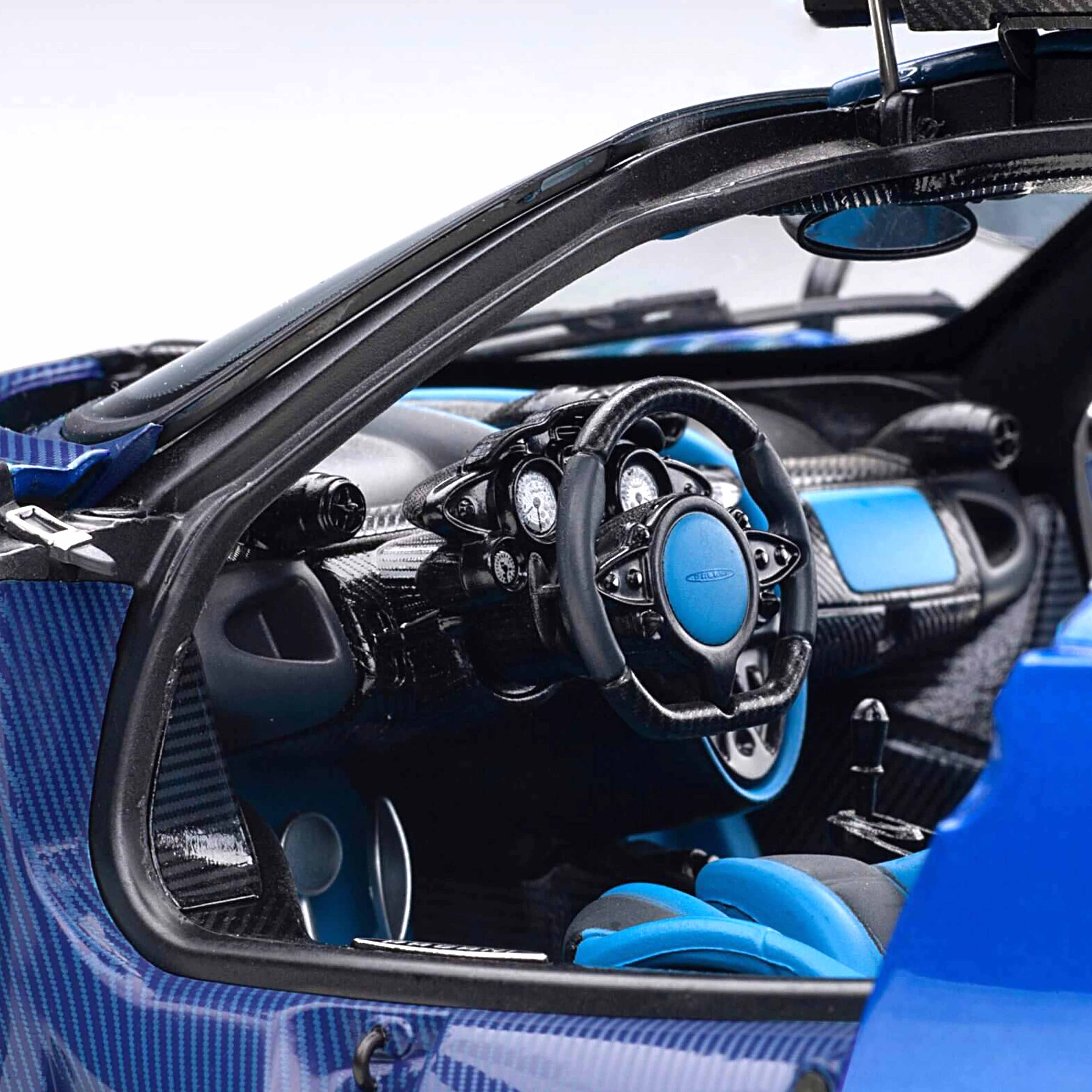 Pagani Huayra BC 2016 Blue Carbon/Carbon 1:18