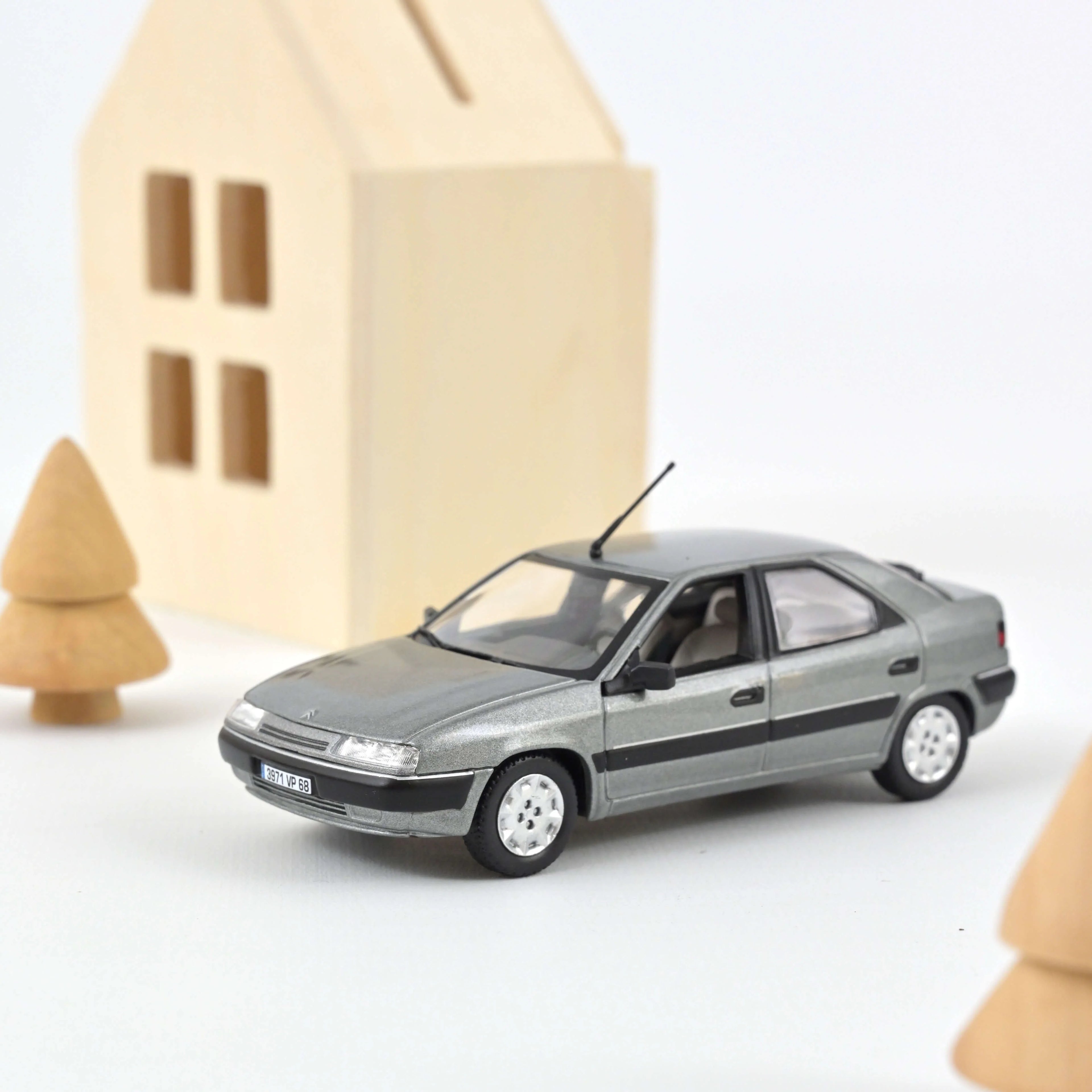 Citroën Xantia 1993 Gabion-Grau 1:43