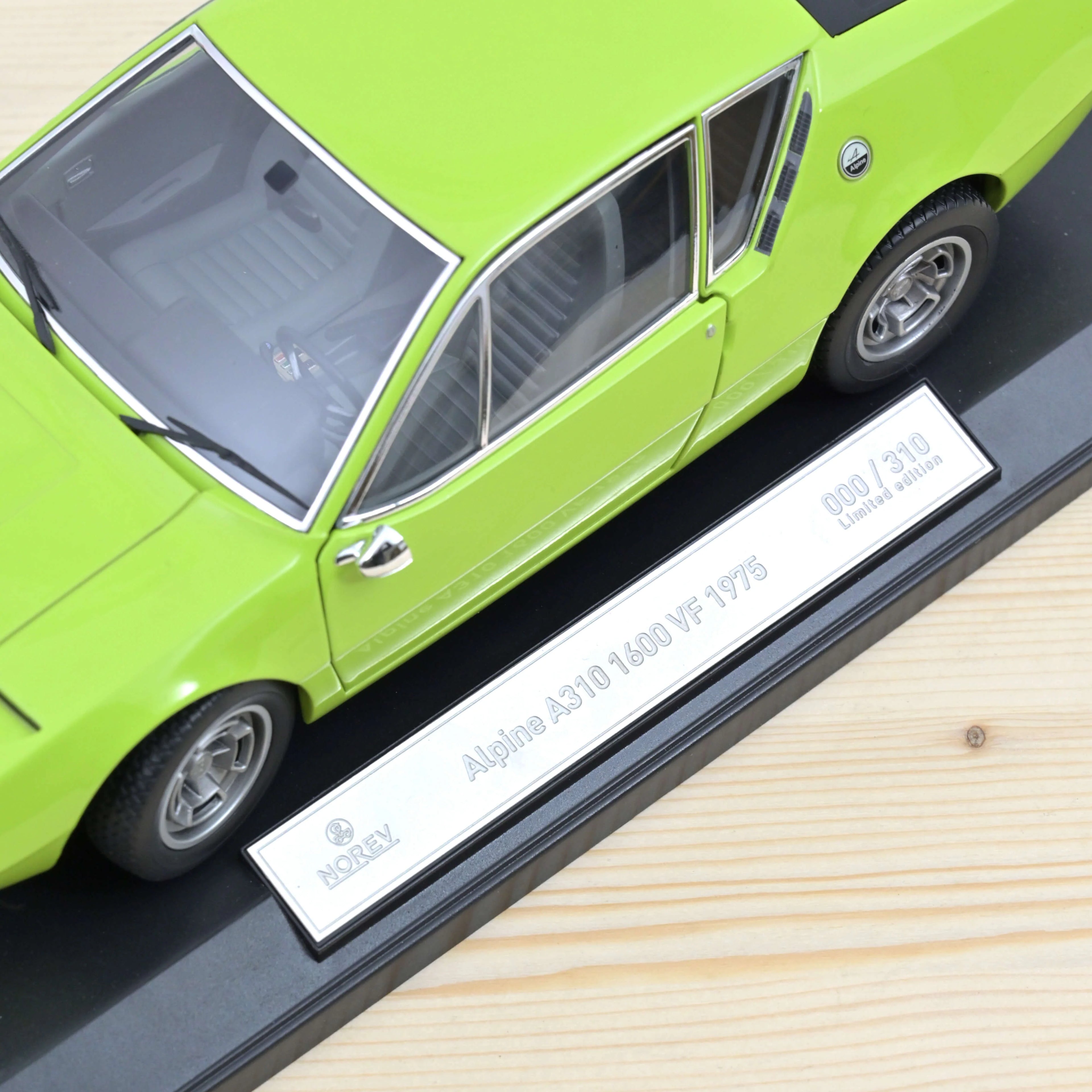 Alpine A310 1600 VF 1975 Vert Tilleul 1:18 - 310 pcs