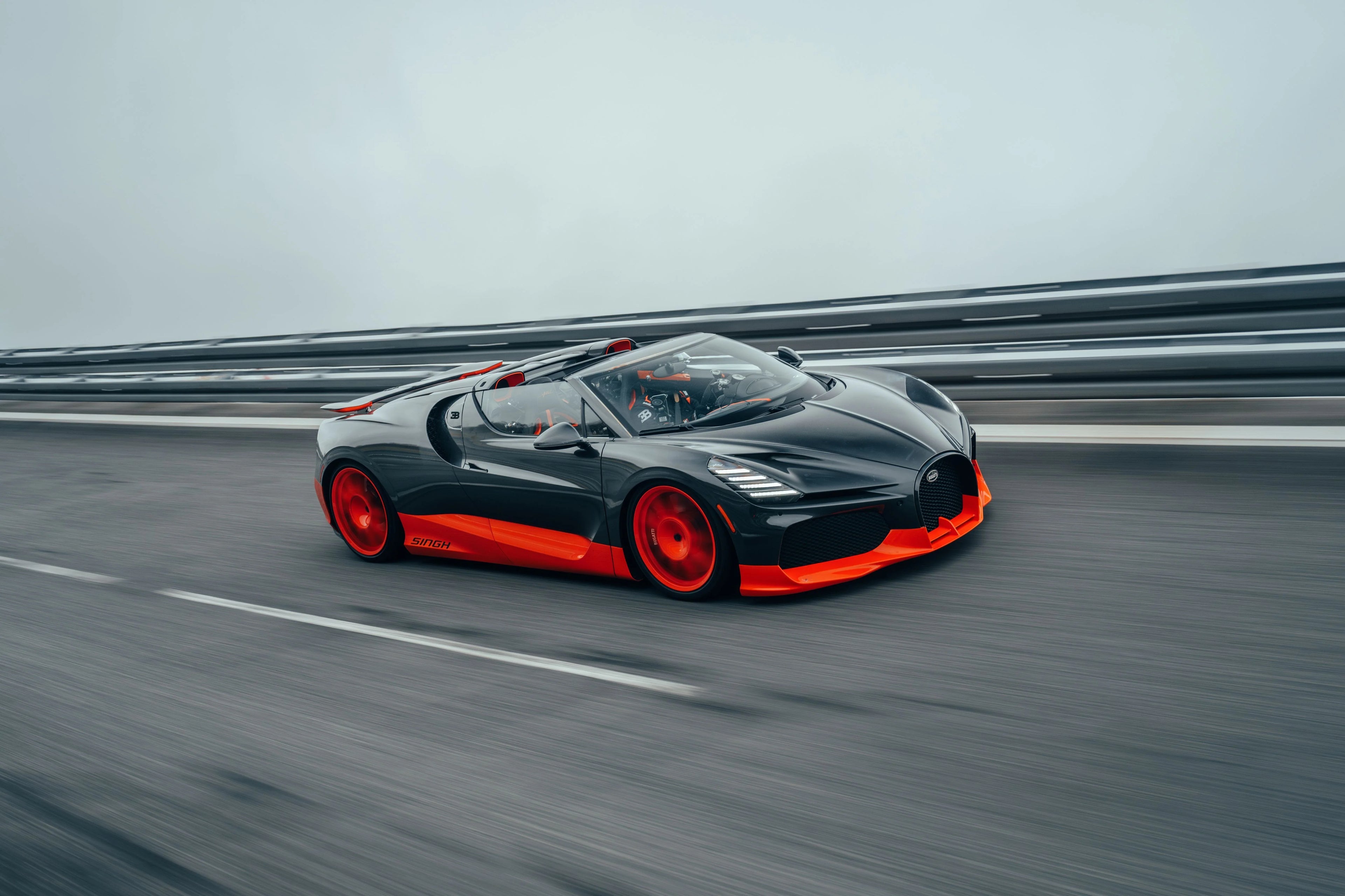 MR Bugatti W16 Mistral World Record Configuration - Limited 199 pcs