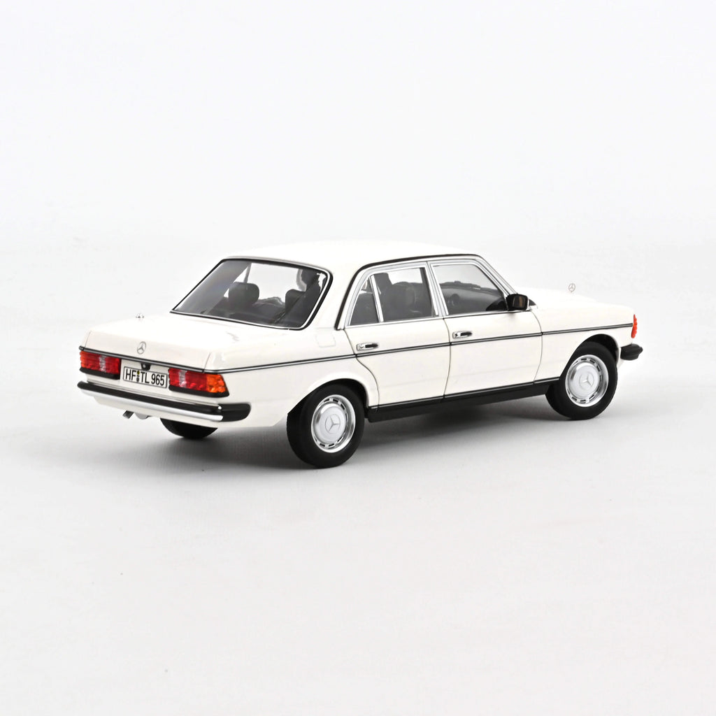 Mercedes-Benz 200 1982 White 1:18