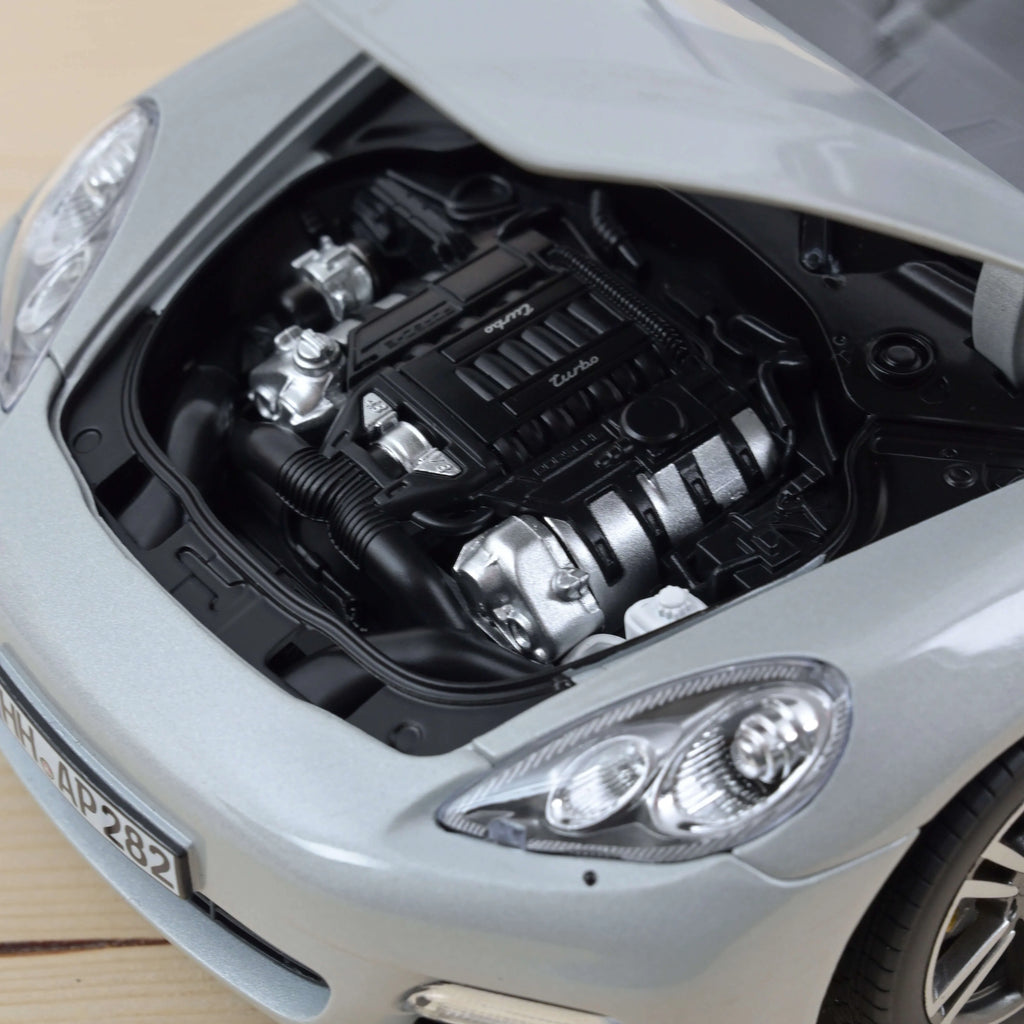 Porsche Panamera Turbo 2009 Silver 1:18