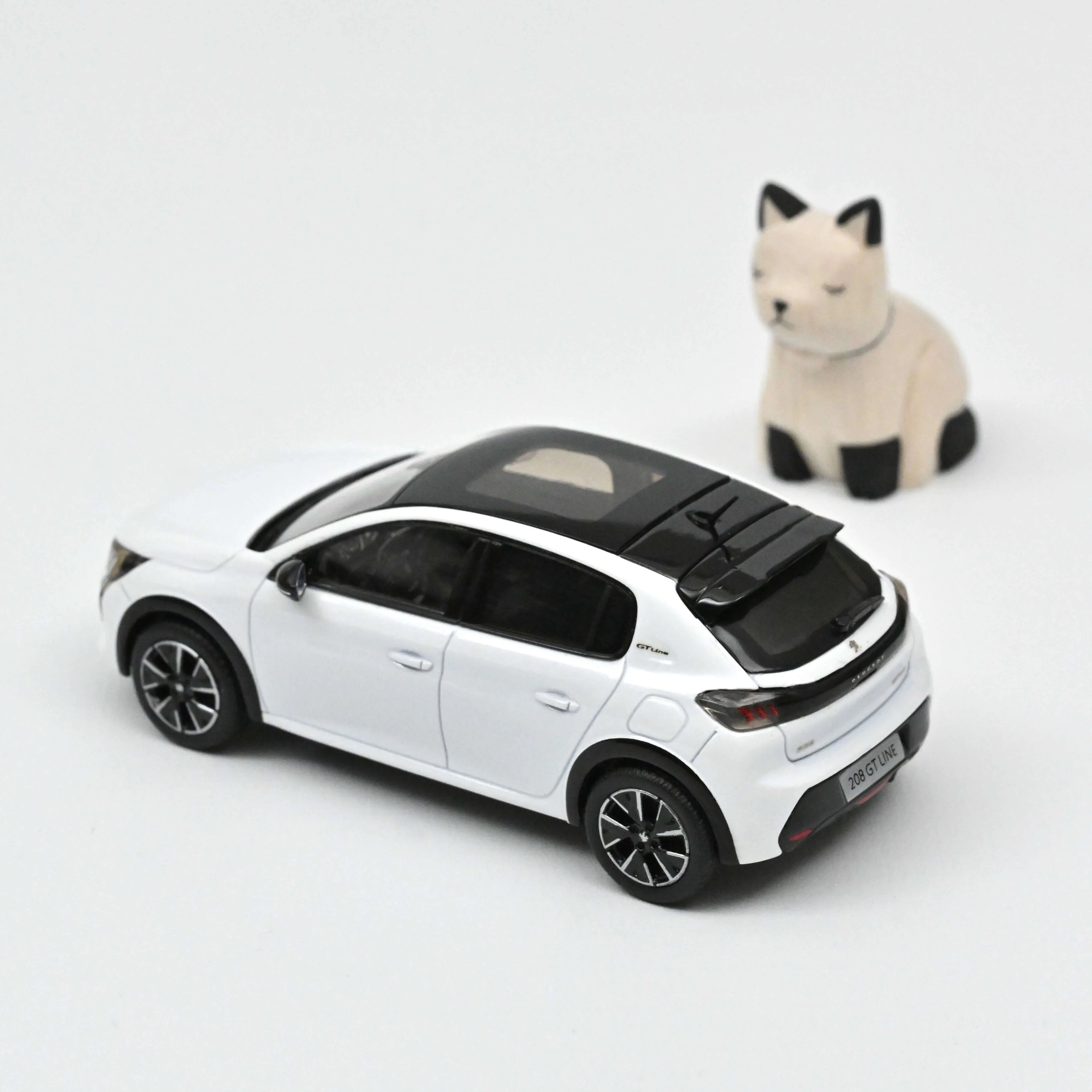 Peugeot 208 GT Line 2019 Perlweiß 1:43