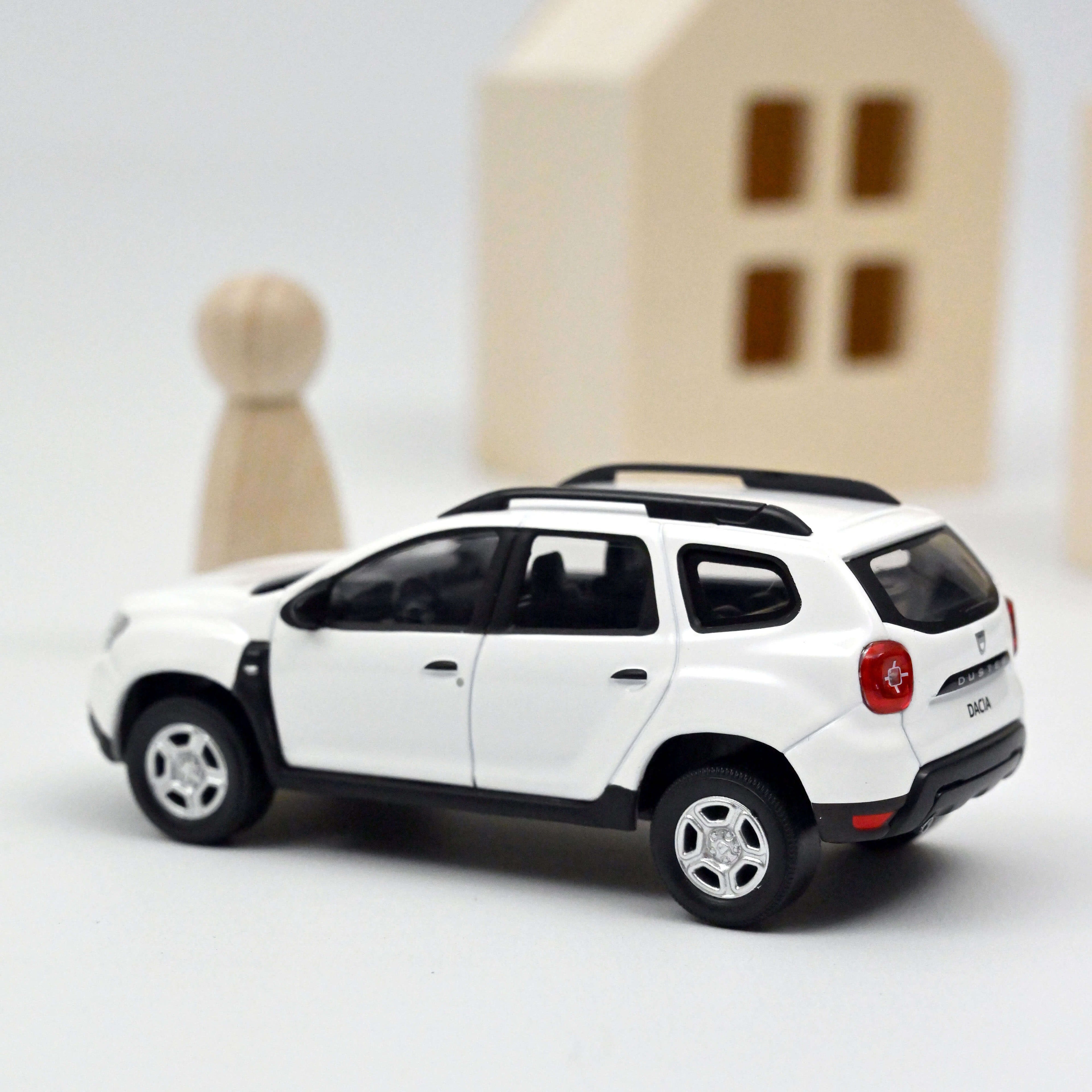 Dacia Duster 2017 White 1:43