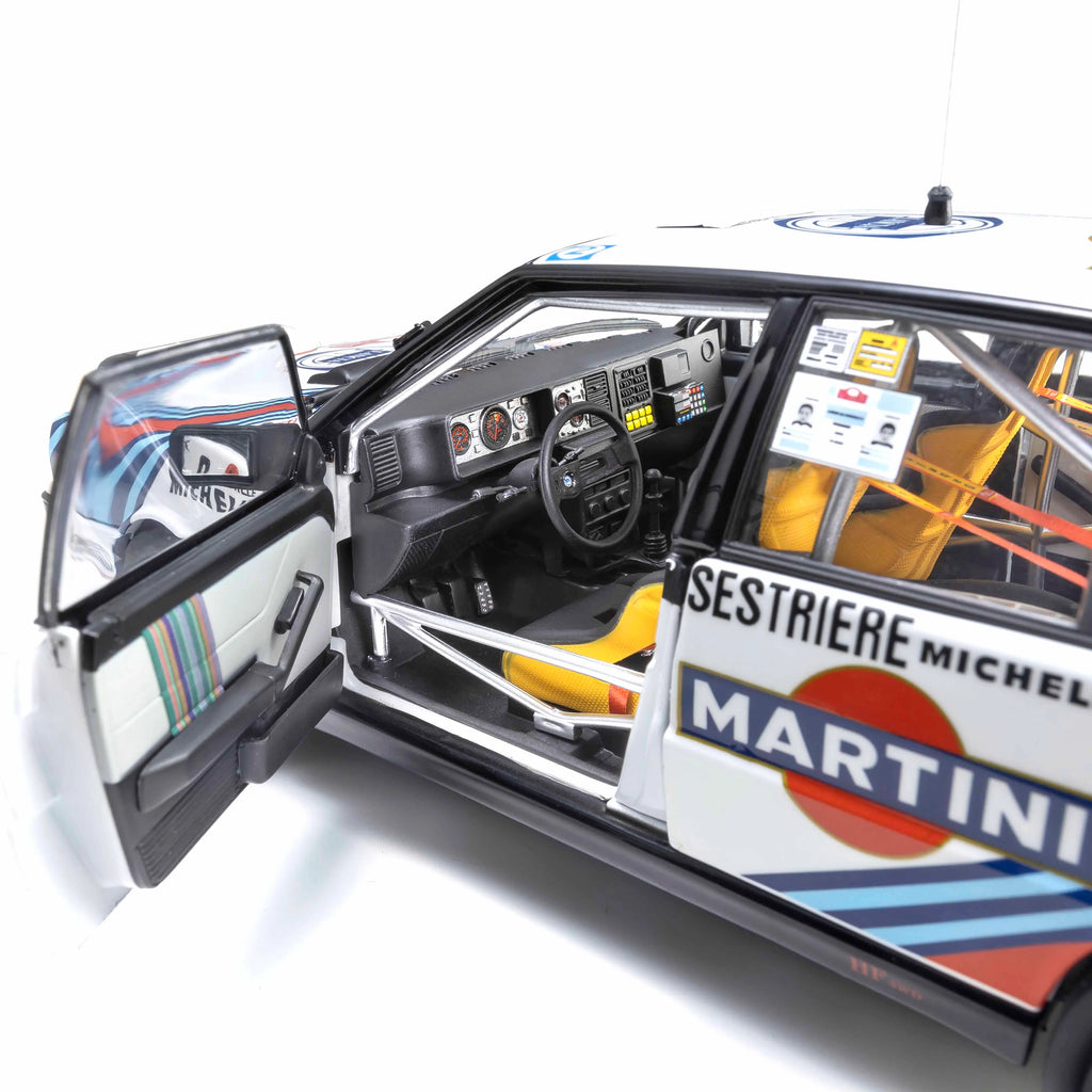 Lancia Delta HF 4WD 1988 Rallye Monte-Carlo LANCIA MARTINI N°3 1/18