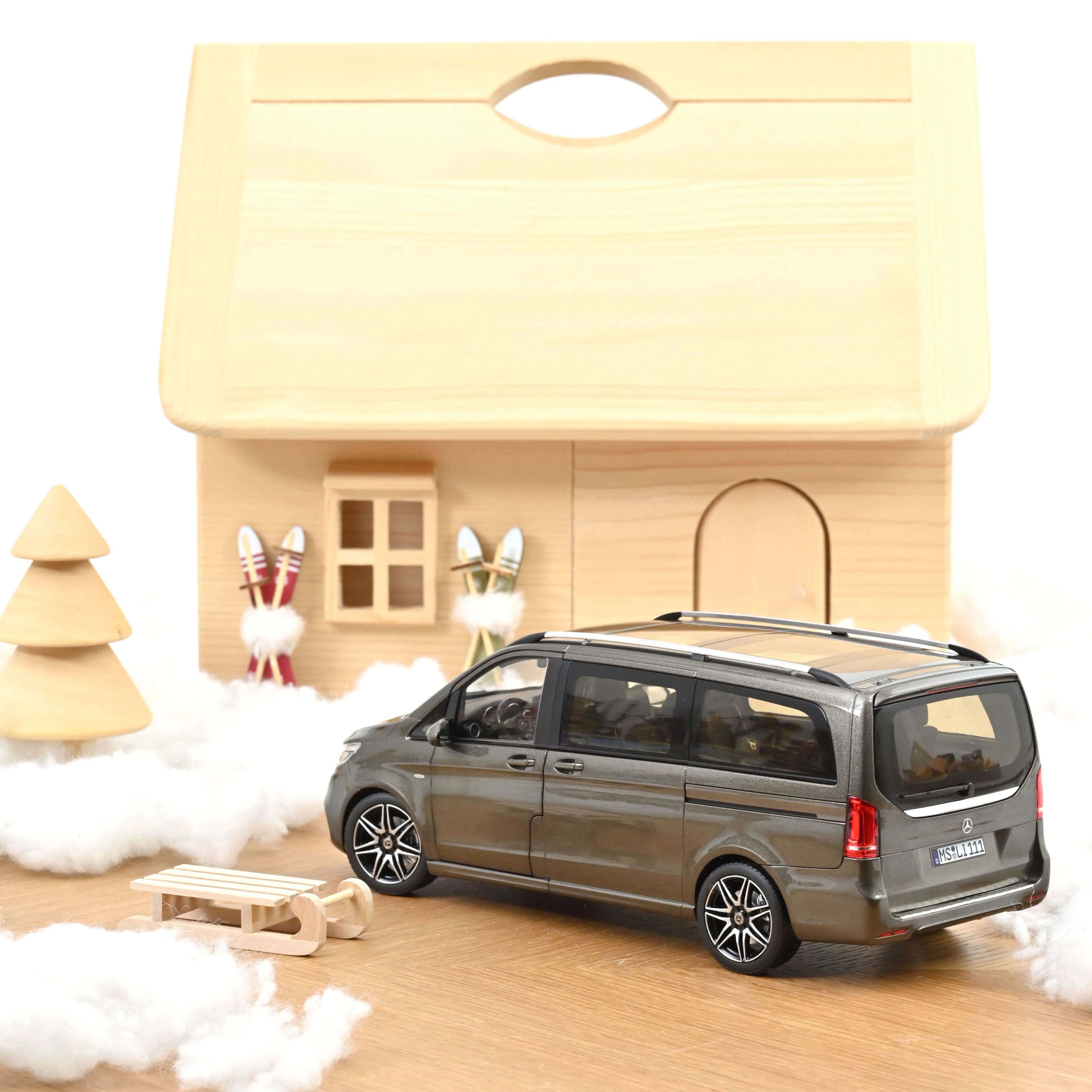 Mercedes-Benz V-Class AMG-Line 2018 Indium Grey 1:18