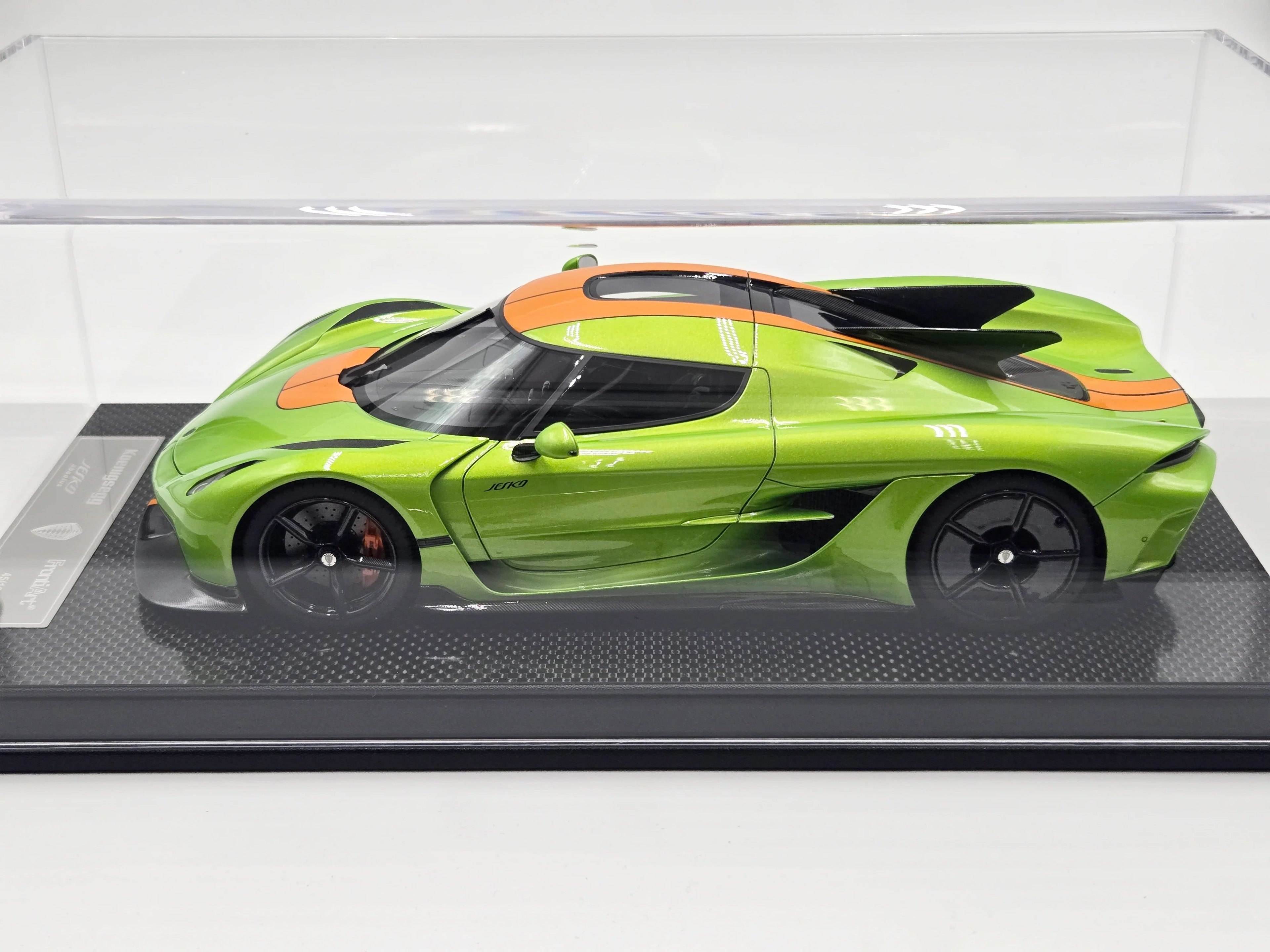 FrontiArt Koenigsegg Jesko Absolut 7373 Green - Limited 100 pcs