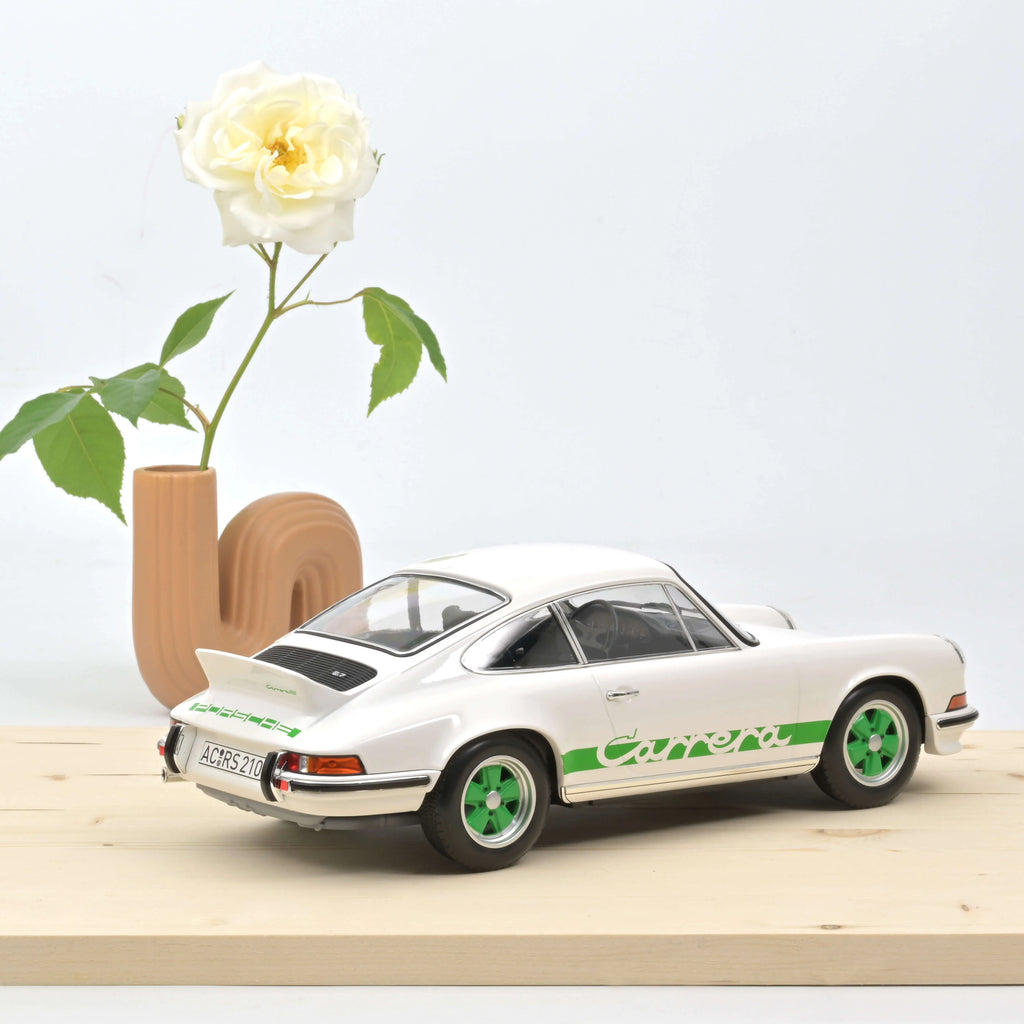 Porsche 911 Carrera RS 2.7 1973 White/Green 1:12