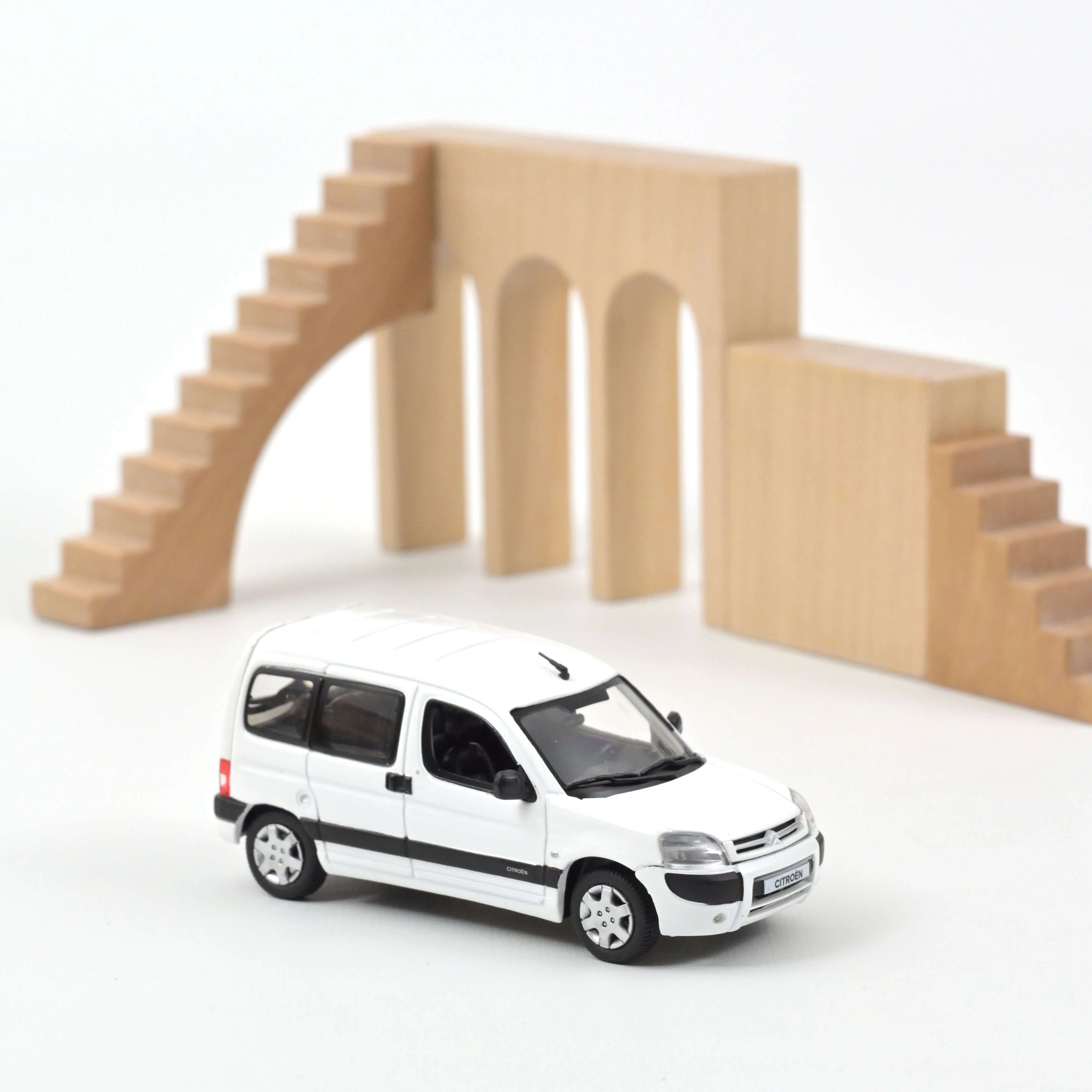 Citroën Berlingo 2004 Blanc 1:43