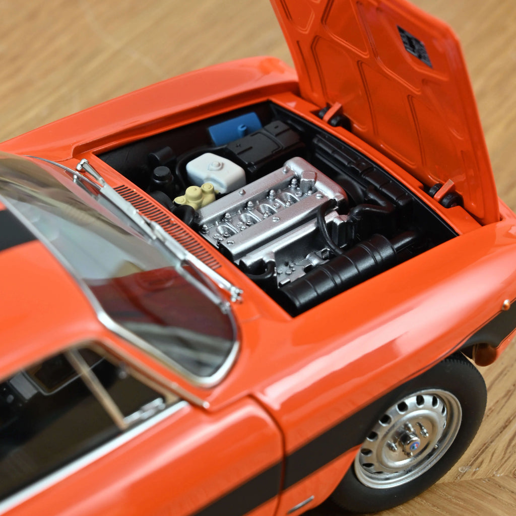 Alfa Romeo 2000 GTV 1973 Orange 1:18
