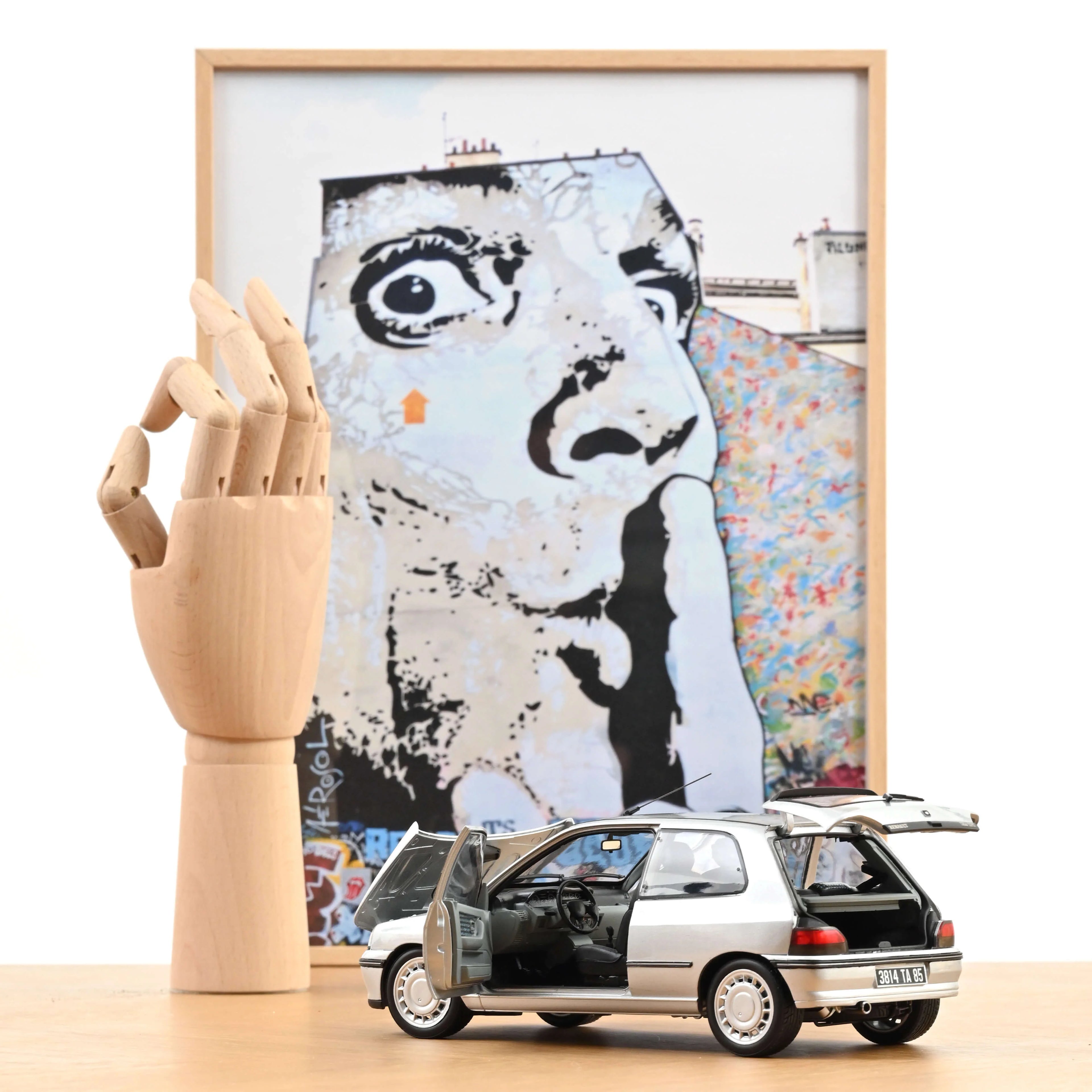 Renault Clio 16S 1992 Eisberg-Grau 1:18