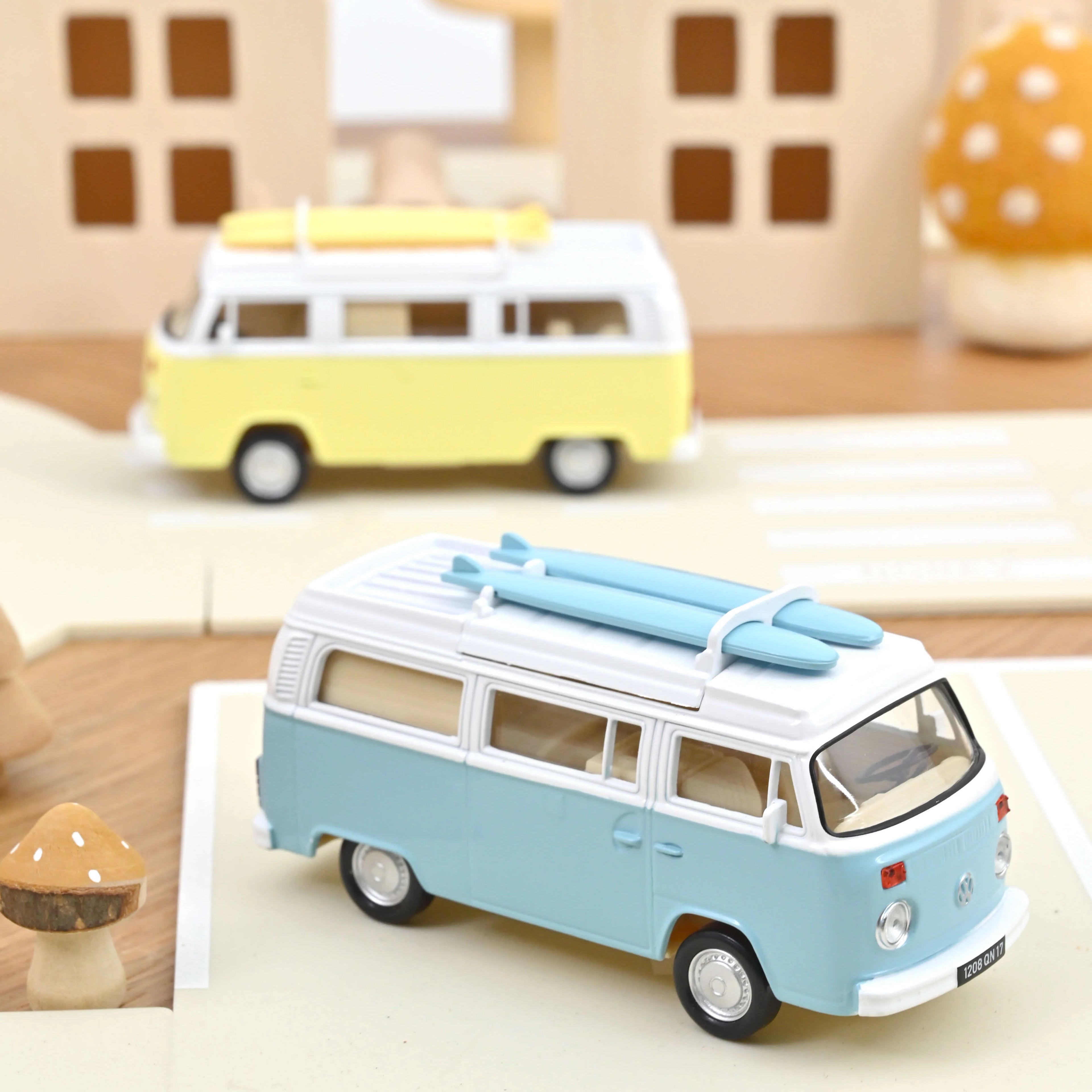 VW Combi T2b Camper Van 1973 Pastel Blue Jet-car 1:43