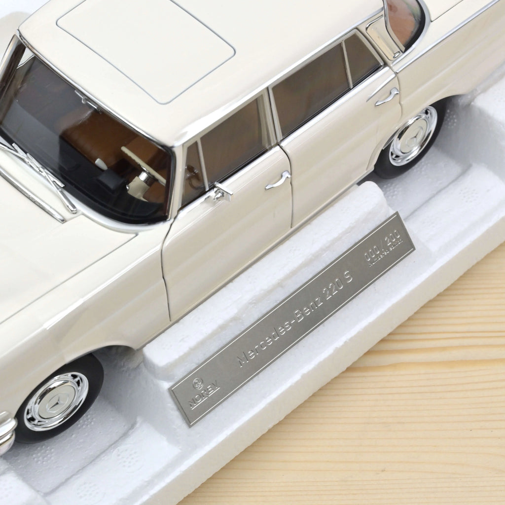 Mercedes-Benz 220 S 1965 Beige 1:18 - 200pcs