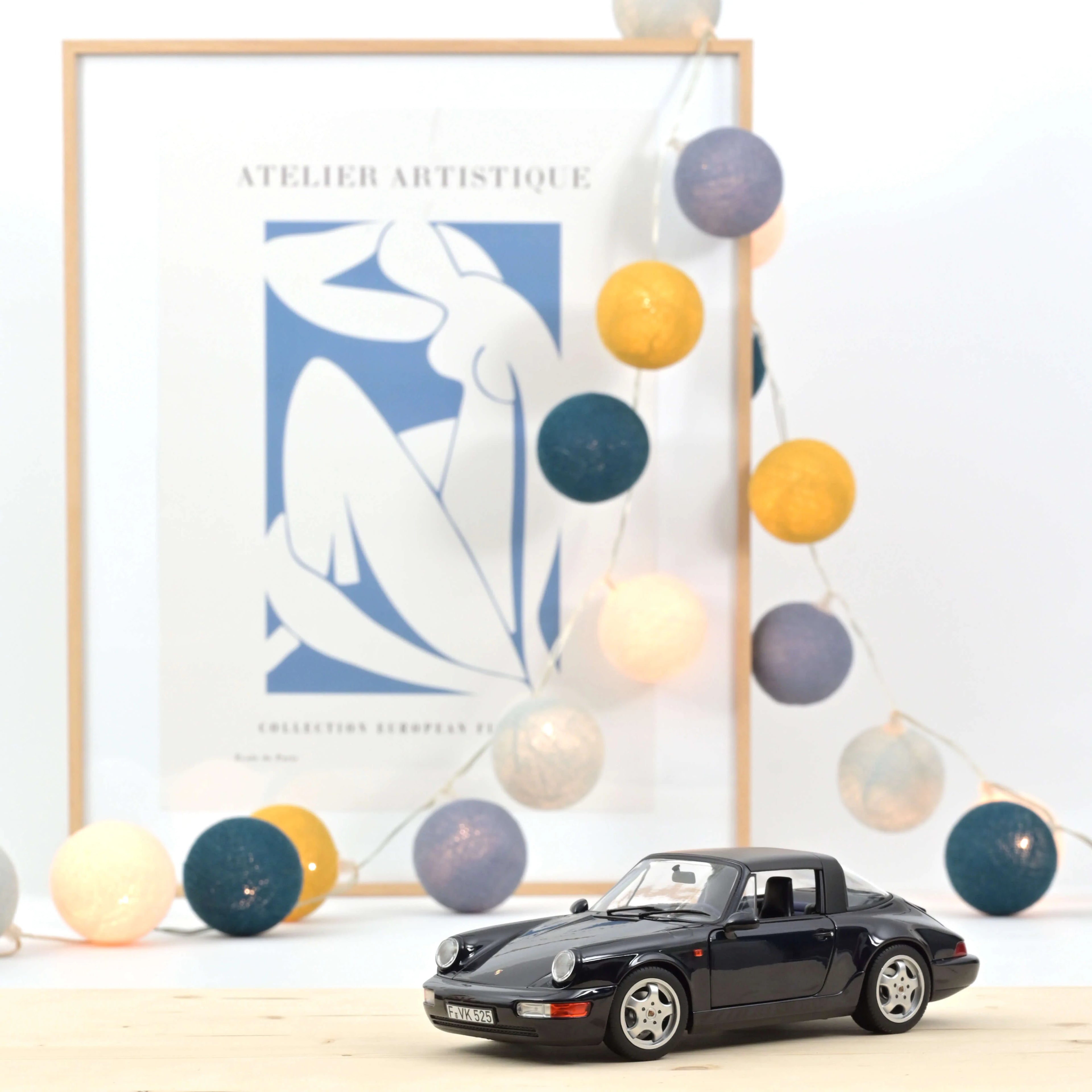 Porsche 911 Carrera 4 Targa 1991 Blau metallic 1:18
