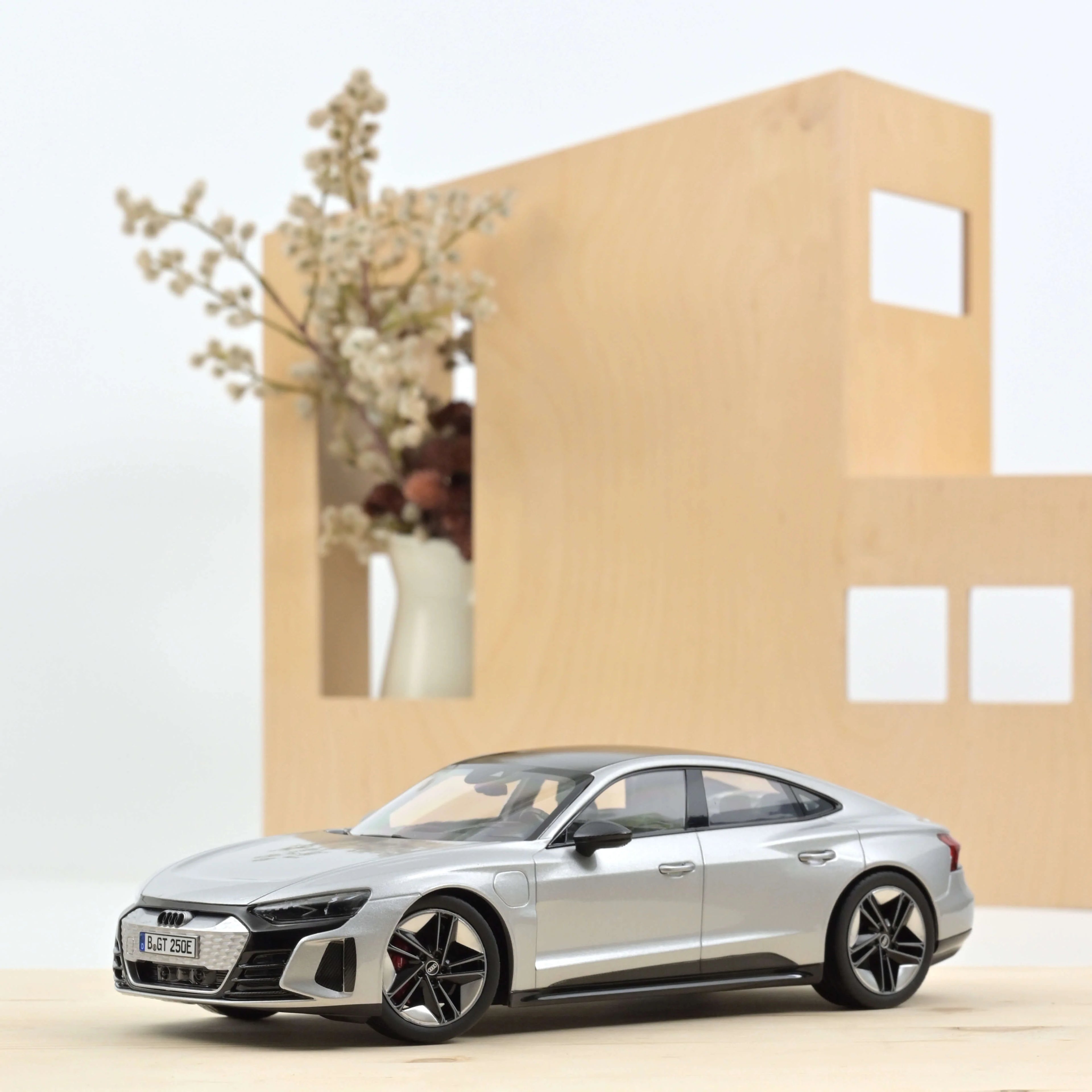 Audi RS e-tron GT 2021 Argent 1:18