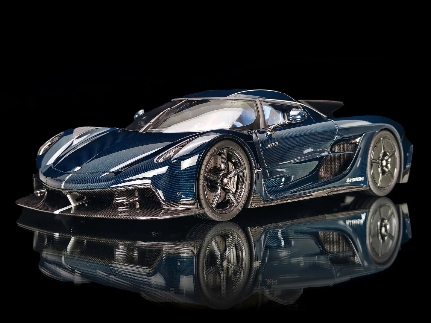 Pre-order FrontiArt Koenigsegg Jesko Absolut Blue Tinted Carbon - Limited 100 pcs