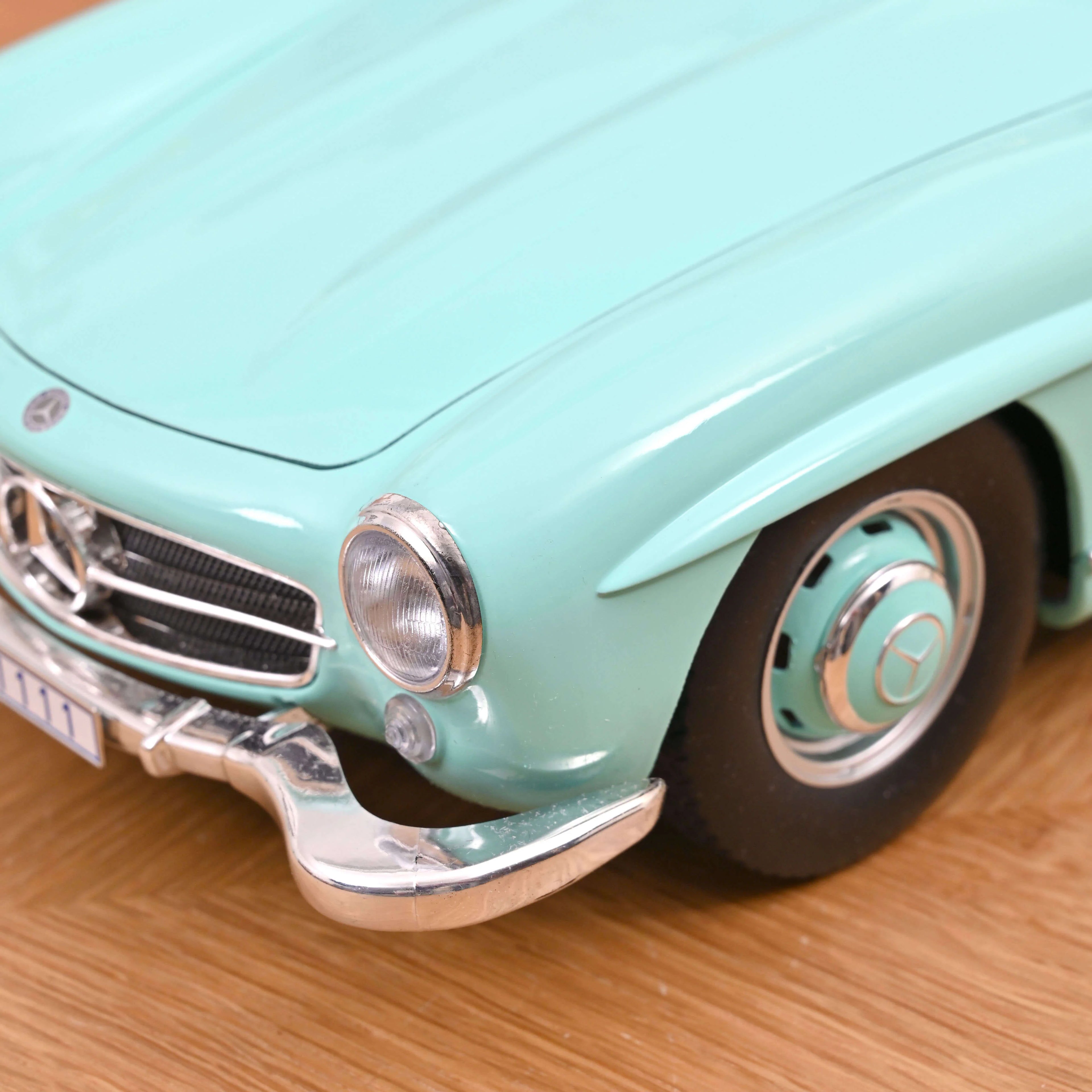 Mercedes-Benz 300 SL 1954 Tiffany Blue 1:12 - 200 pcs