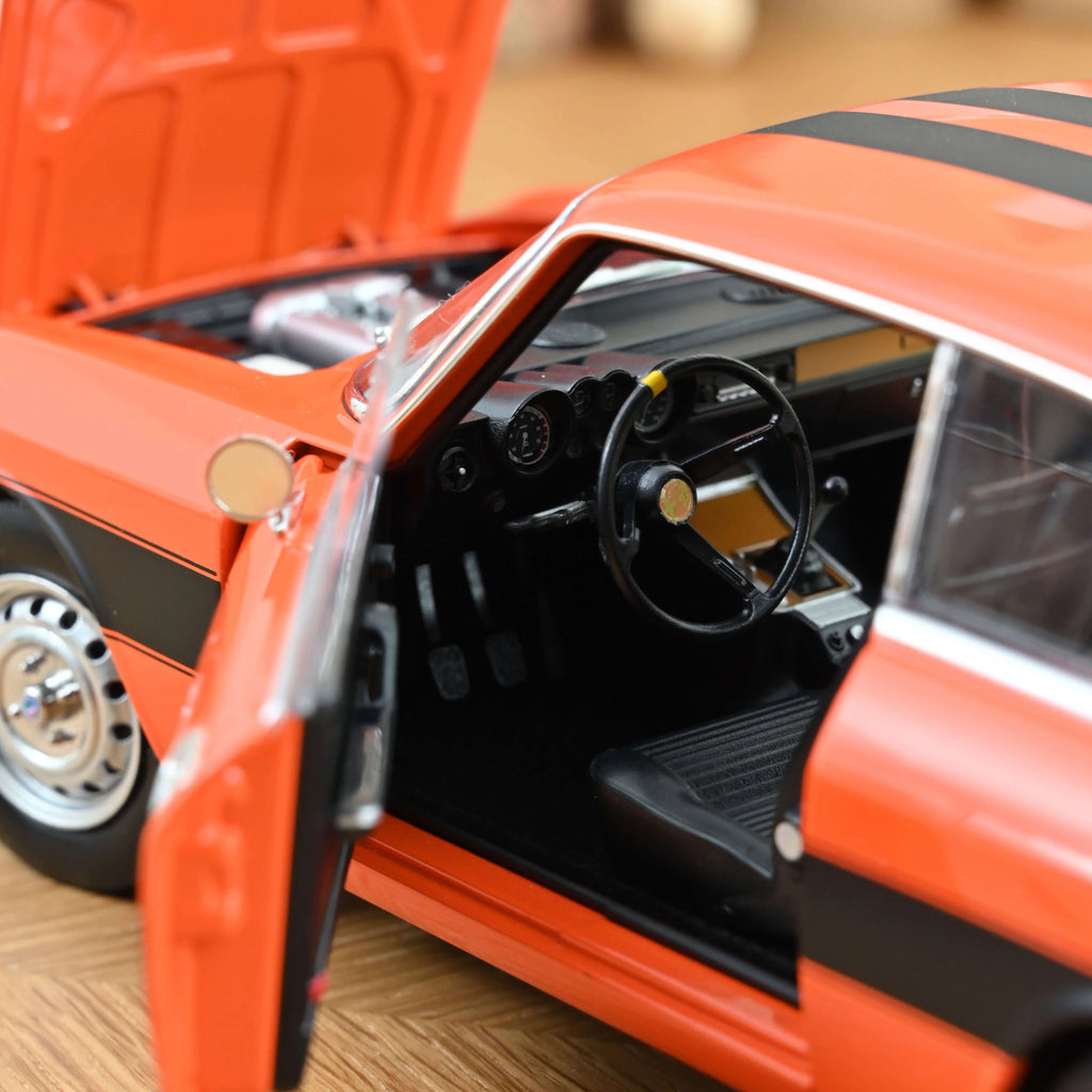 Alfa Romeo 2000 GTV 1973 Orange 1:18