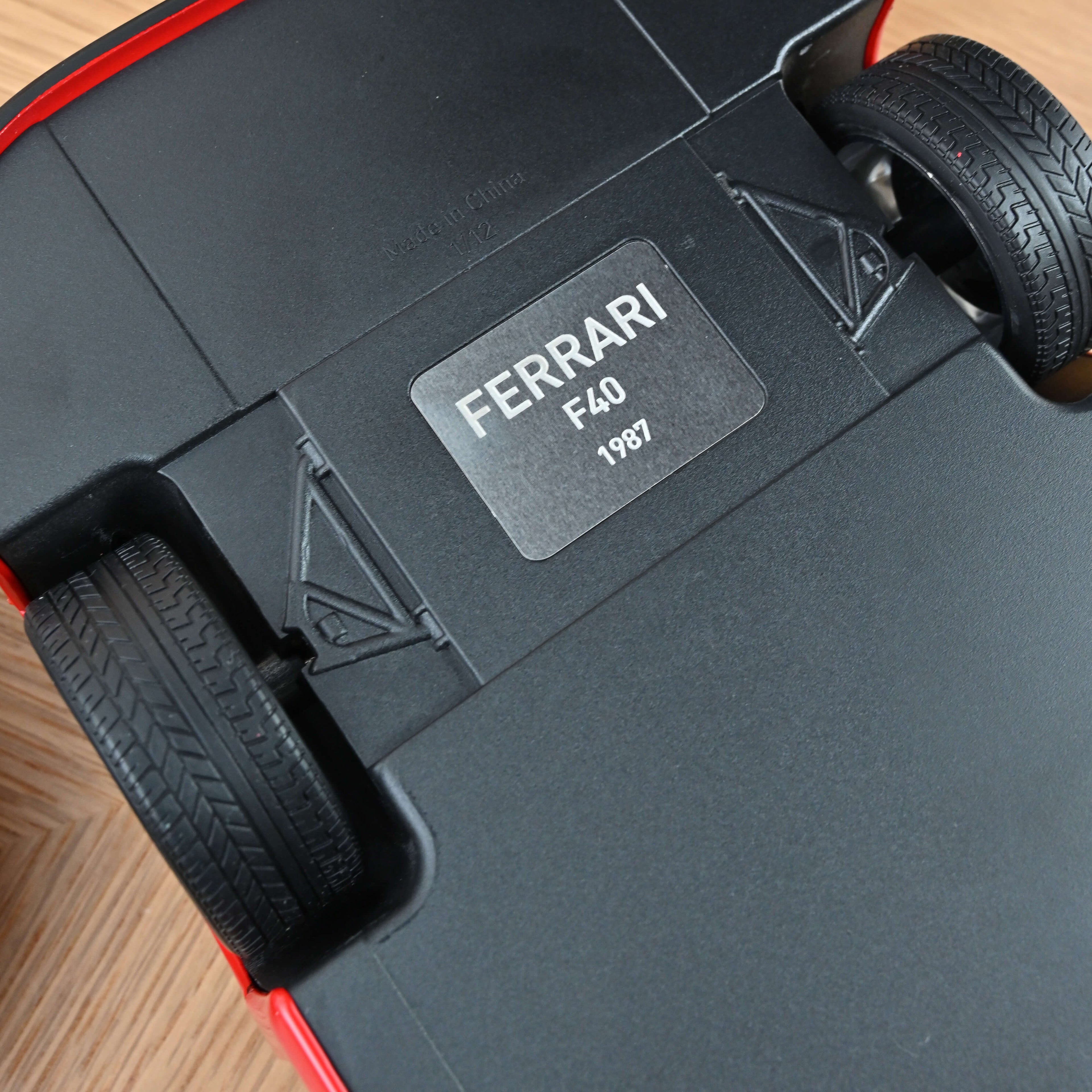 Ferrari F40 1987 Red 1:12