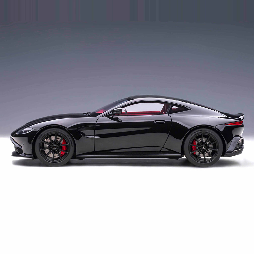 Aston Martin Vantage 2019 Tiefschwarz 1:18