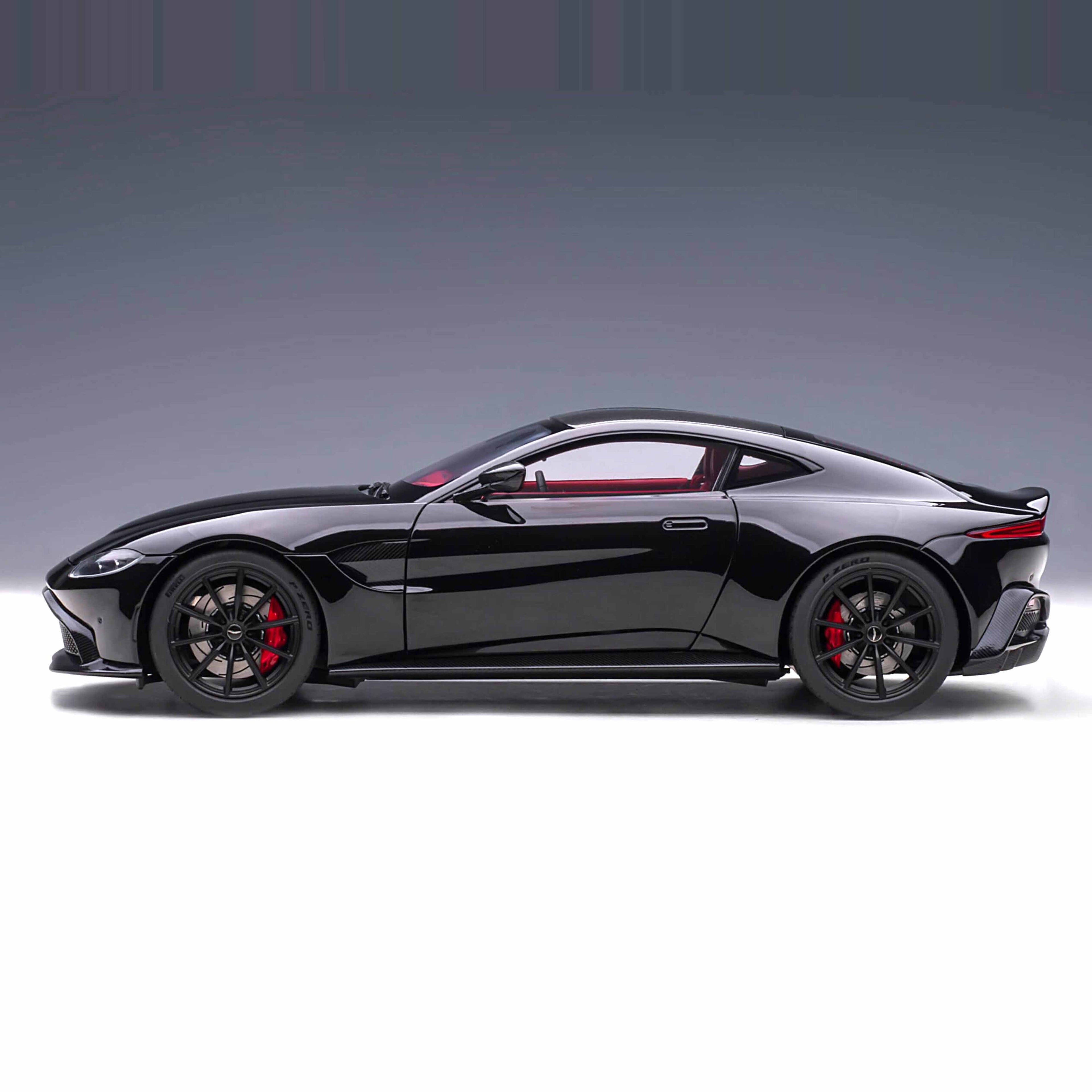 Aston Martin Vantage 2019 Jet Black 1:18