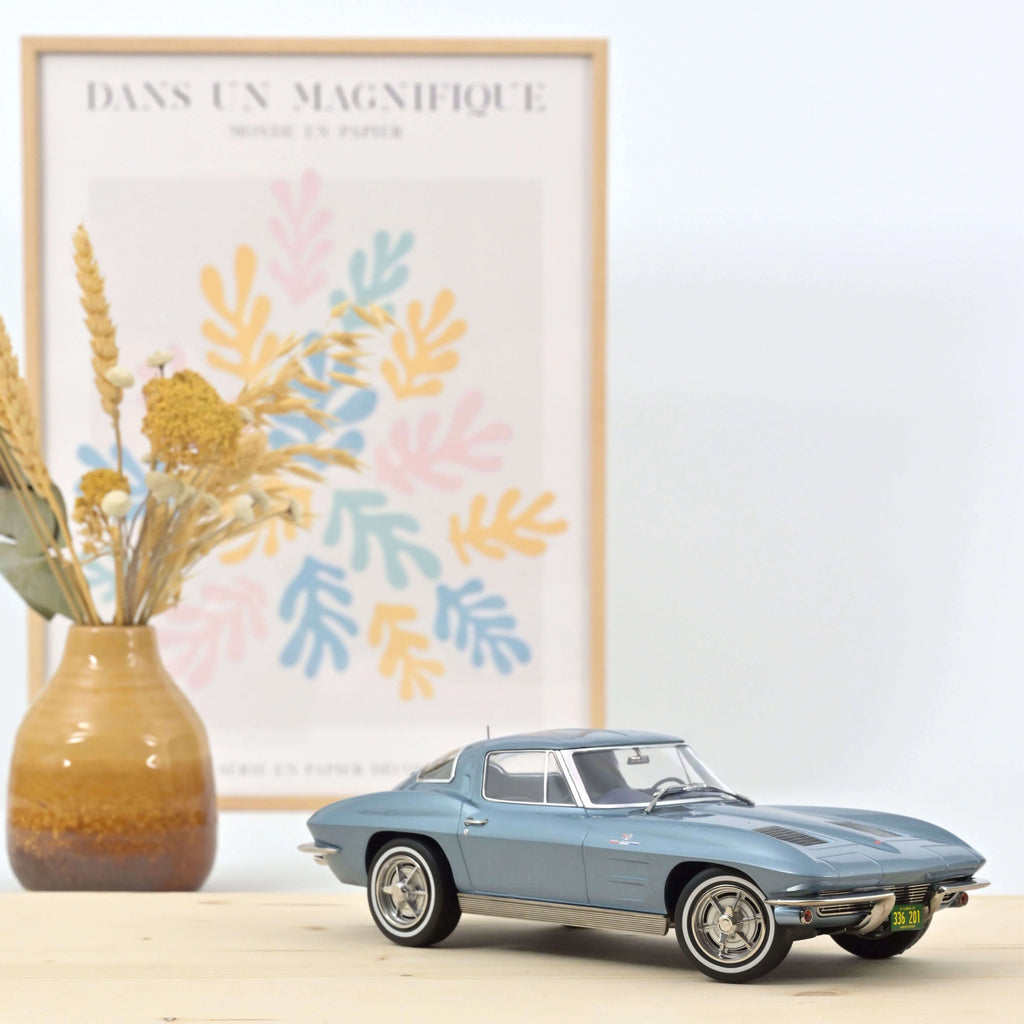 Chevrolet Corvette Sting Ray 1963 metallic hellblau 1:18