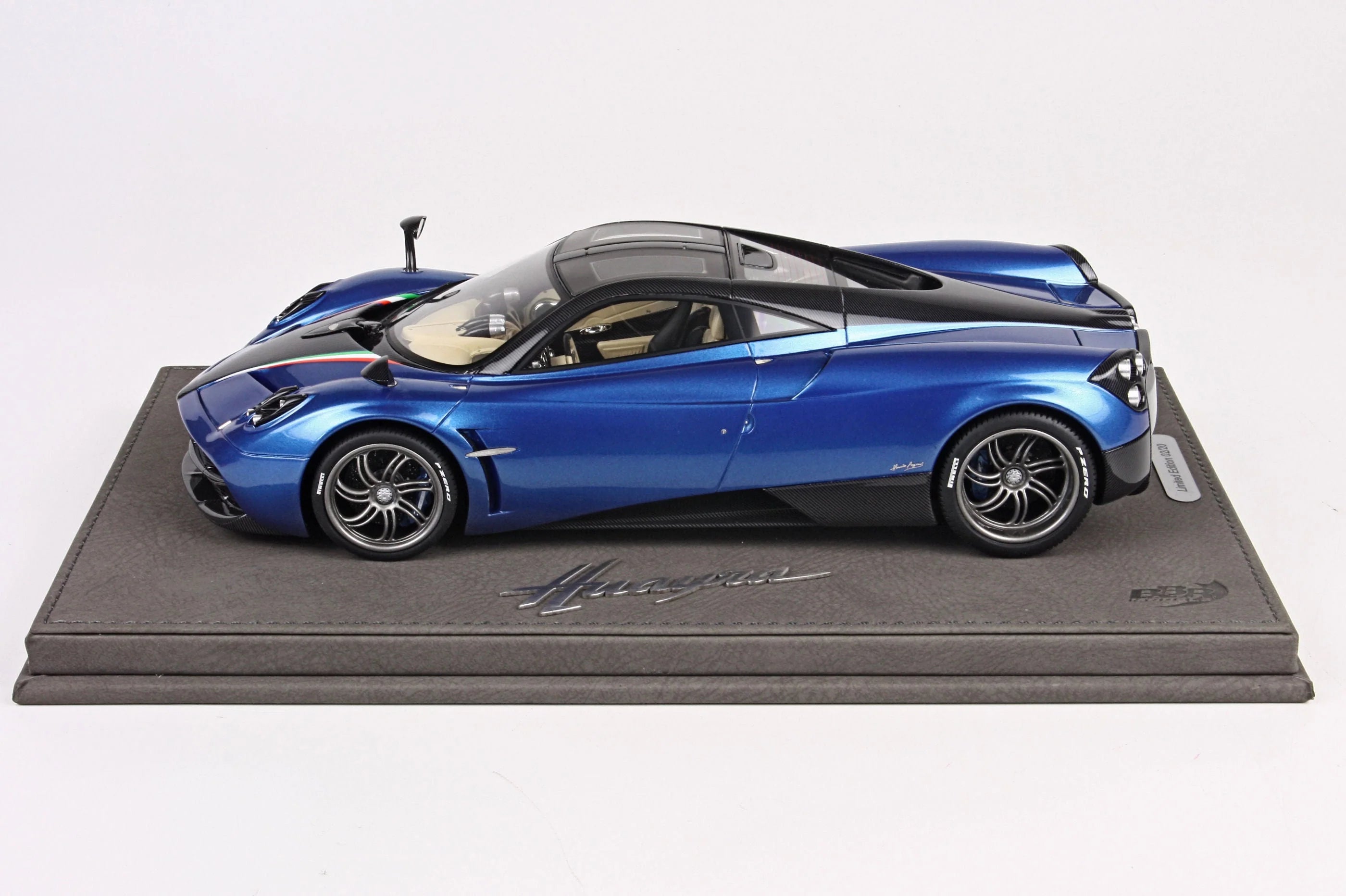 BBR Pagani Huayra New Edition Blue, Special Serial 01/20 - Limited 20 pcs with Display Case