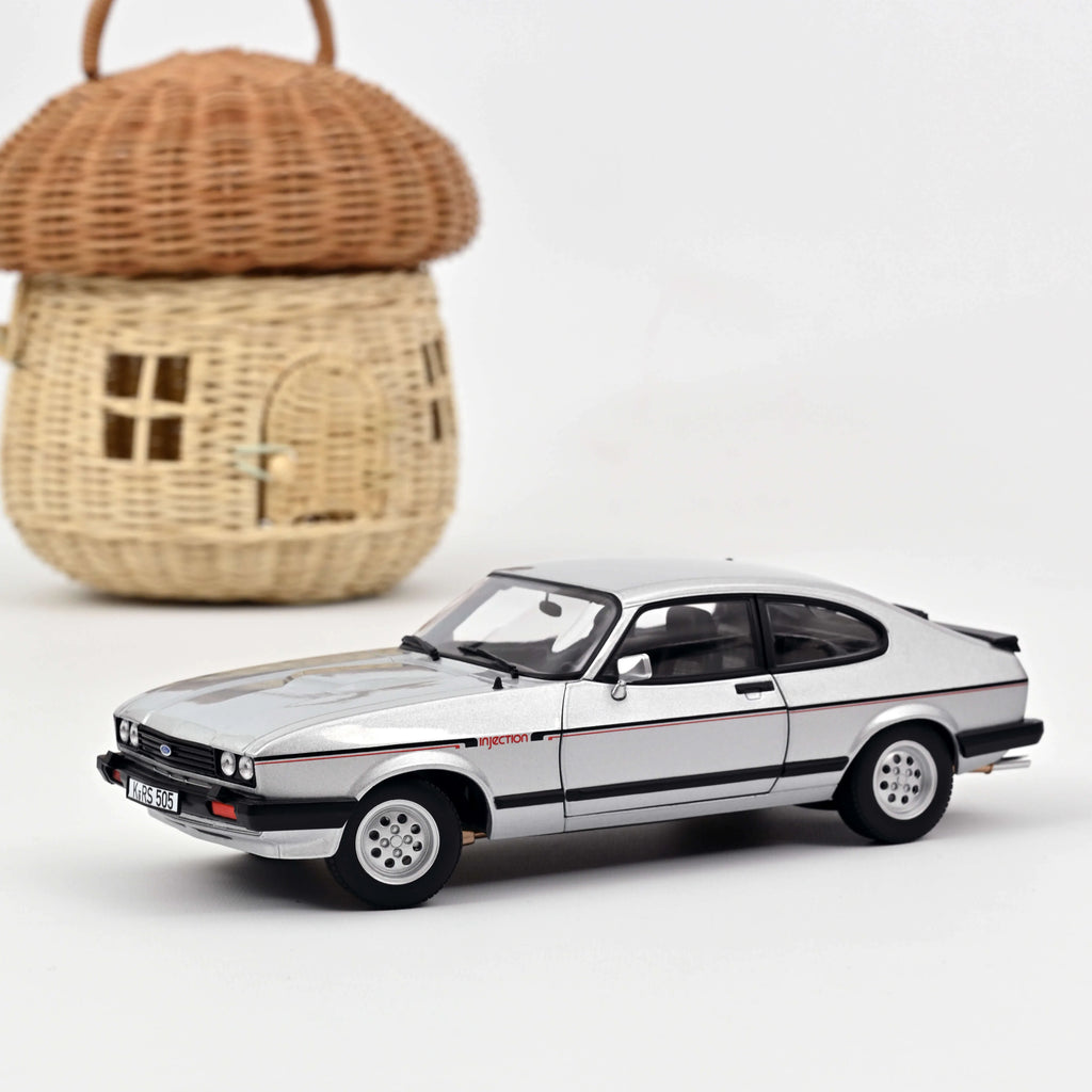 Ford Capri 2.8i Injection 1983 Argent 1:18 - 150 pièces