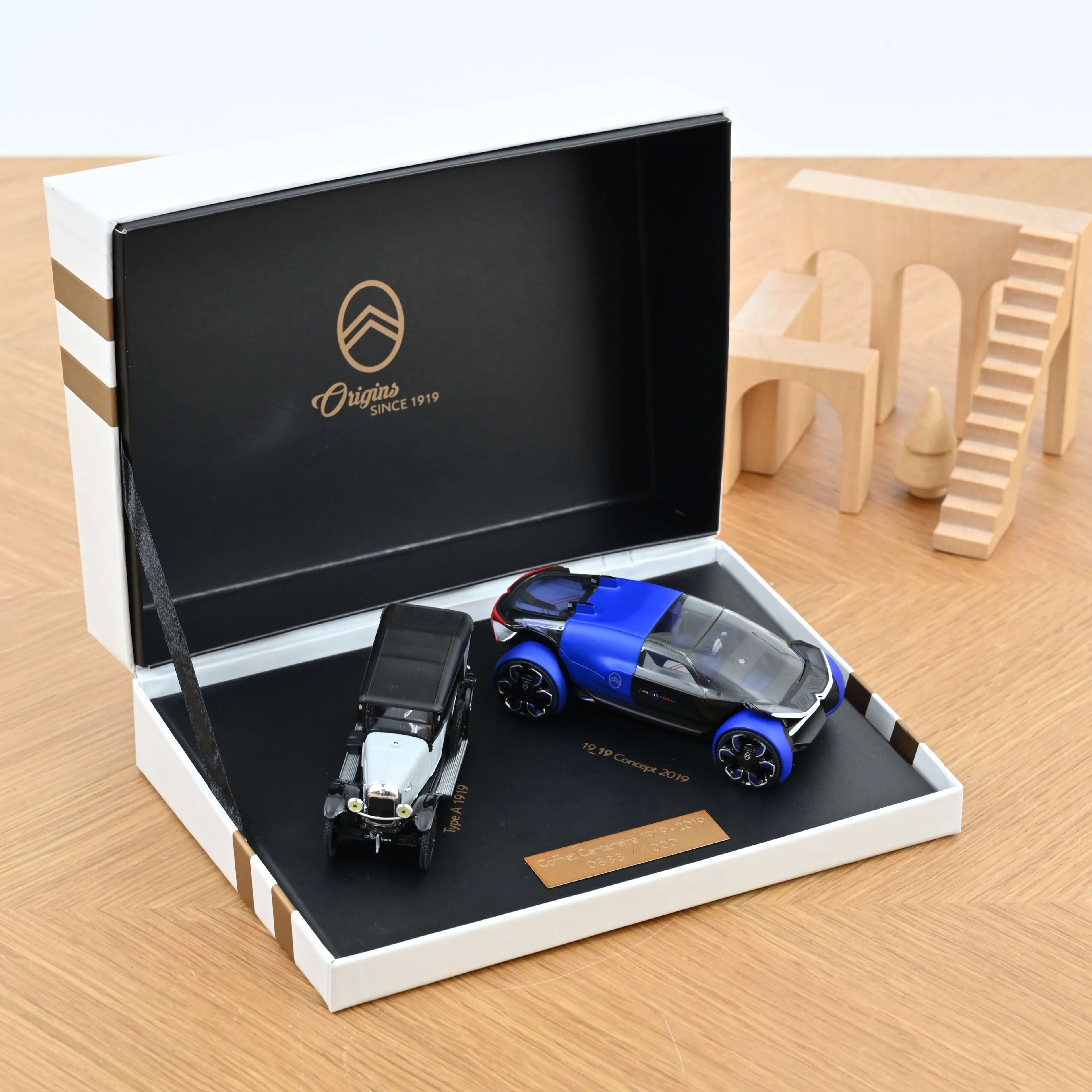 Gift box Centenary Citroën 2019: Type A + 19_19 Concept 1:43
